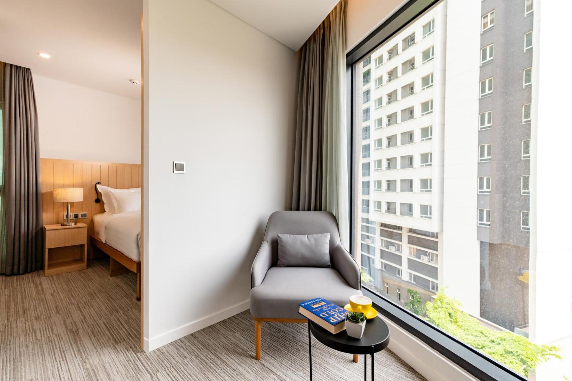 Deluxe Queen Suite