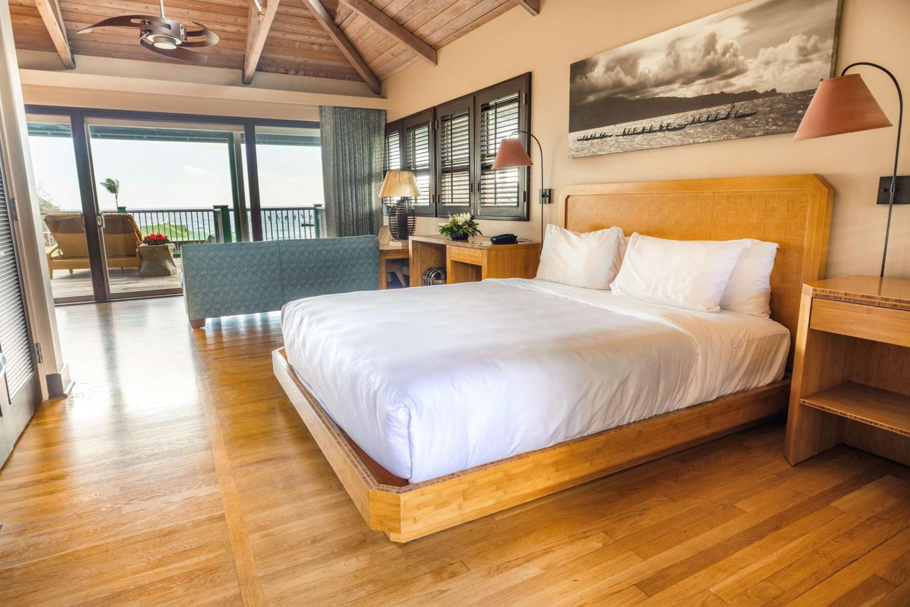 King Bungalow with Ocean View - Photo 2