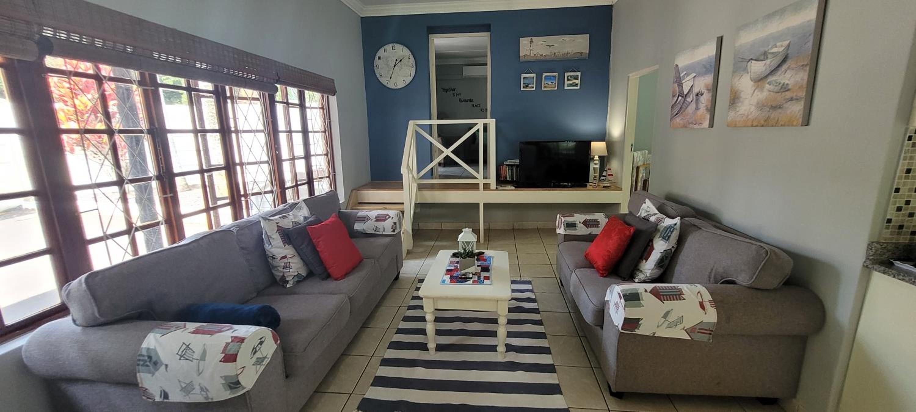 Deluxe Family Suite photo 1