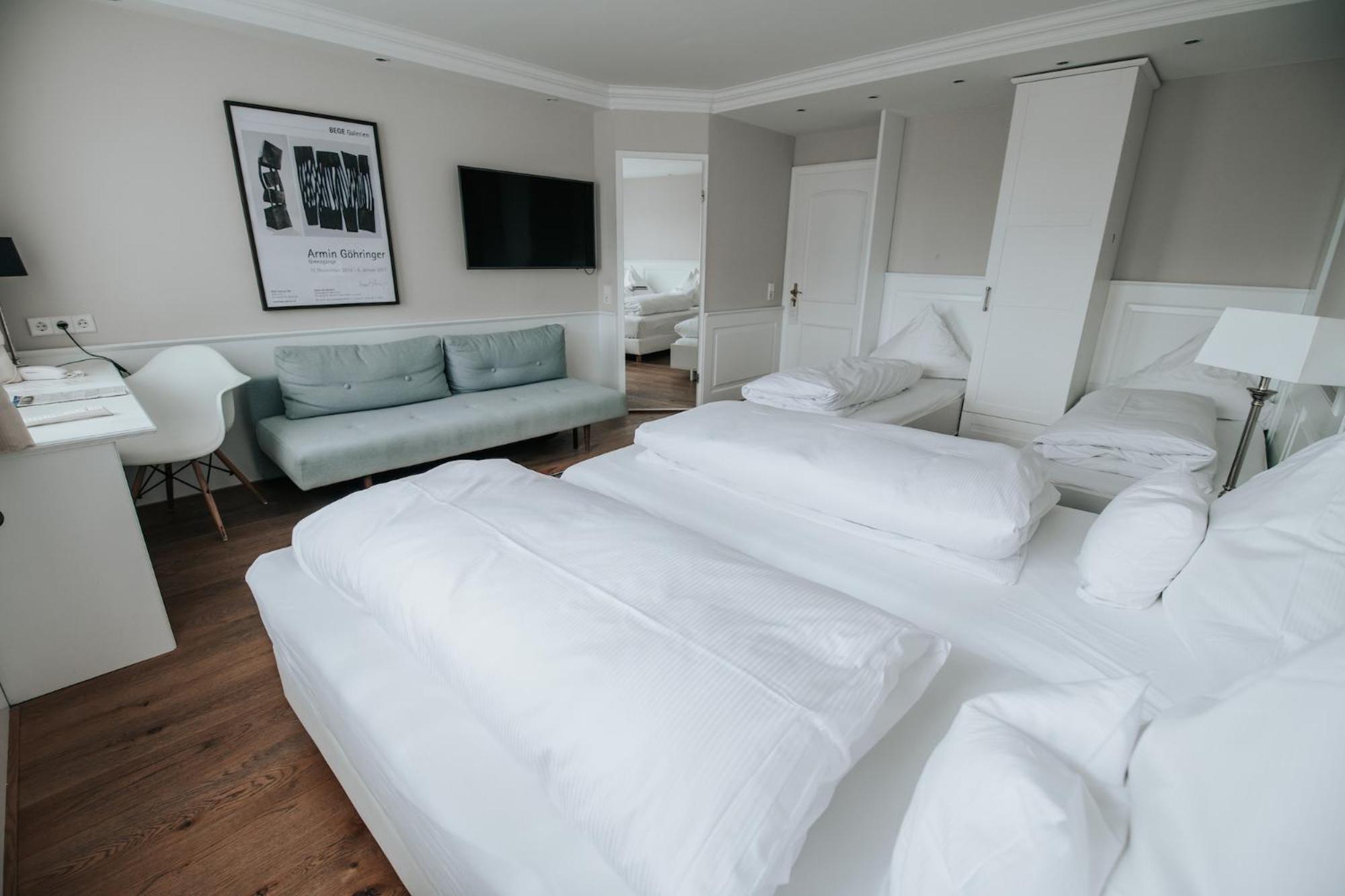 Family Room - Photo 1