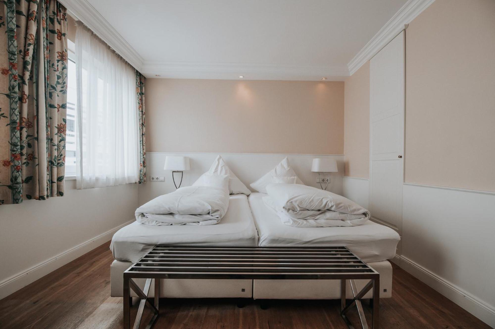 Standard Double Room - Photo 10