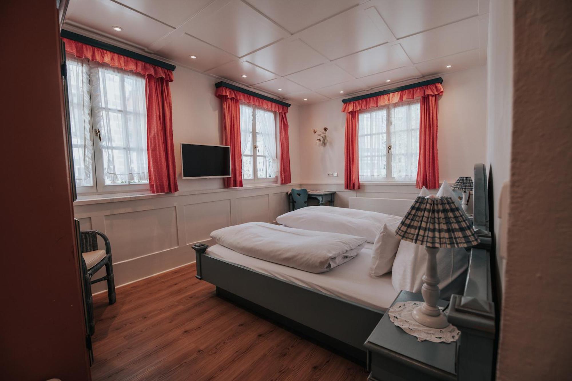 Standard Double Room - Photo 2