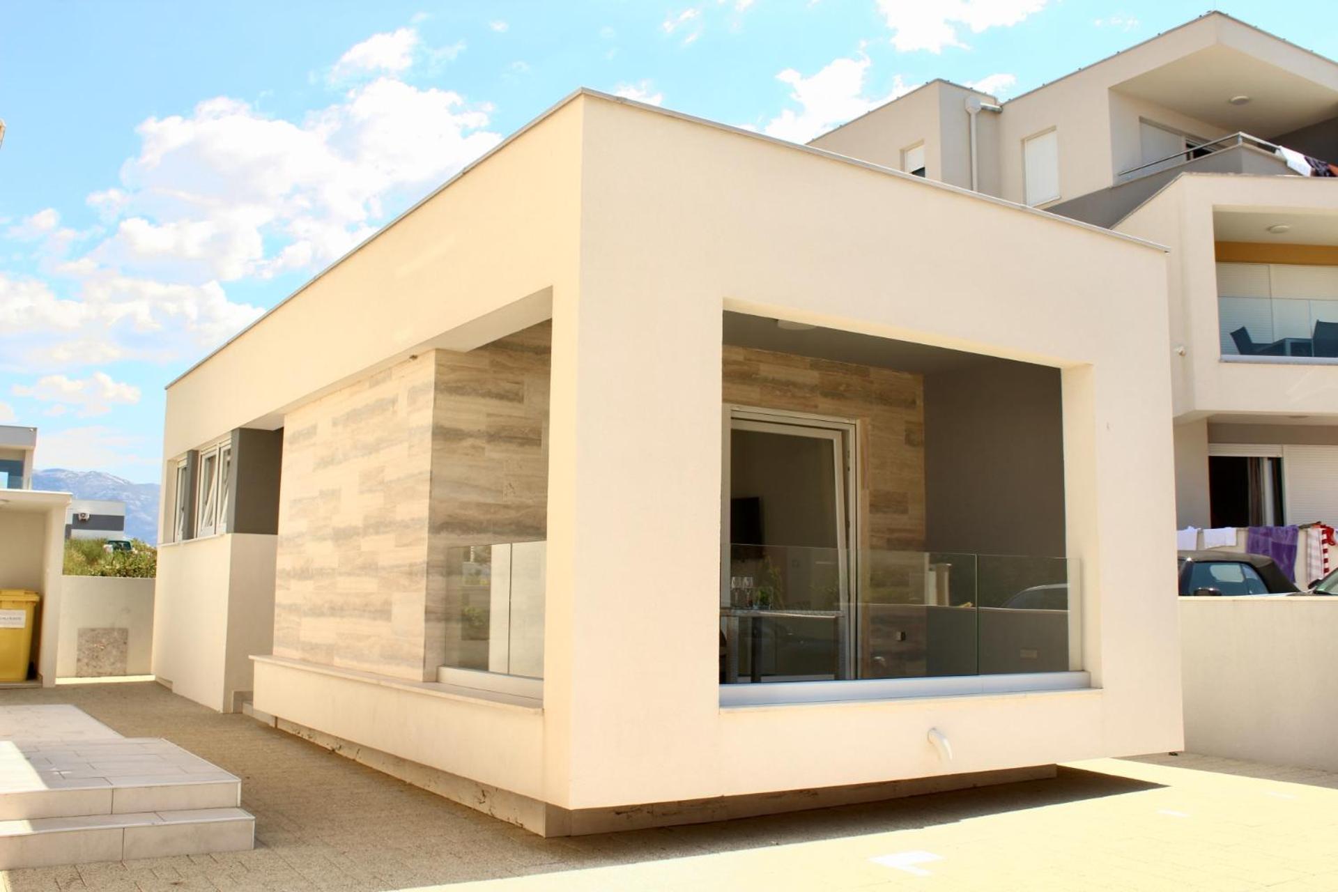 Deluxe Studio with Terrace - Photo 19