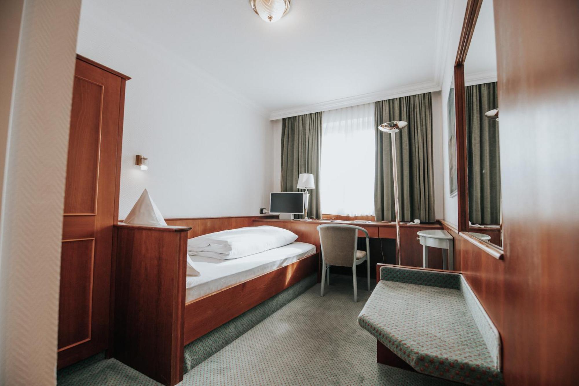 Economy Single Room