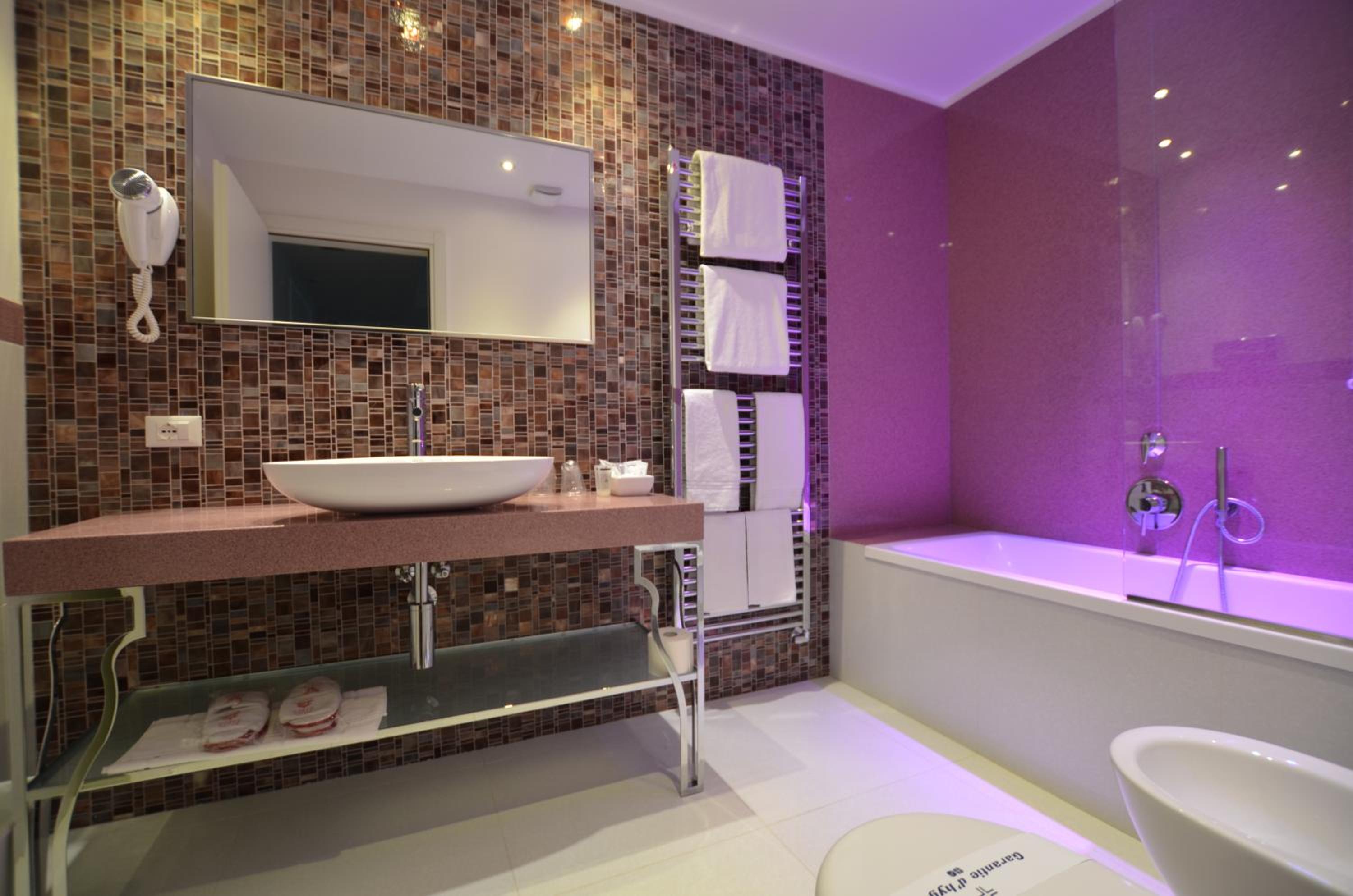 Deluxe Double Room - Photo 6