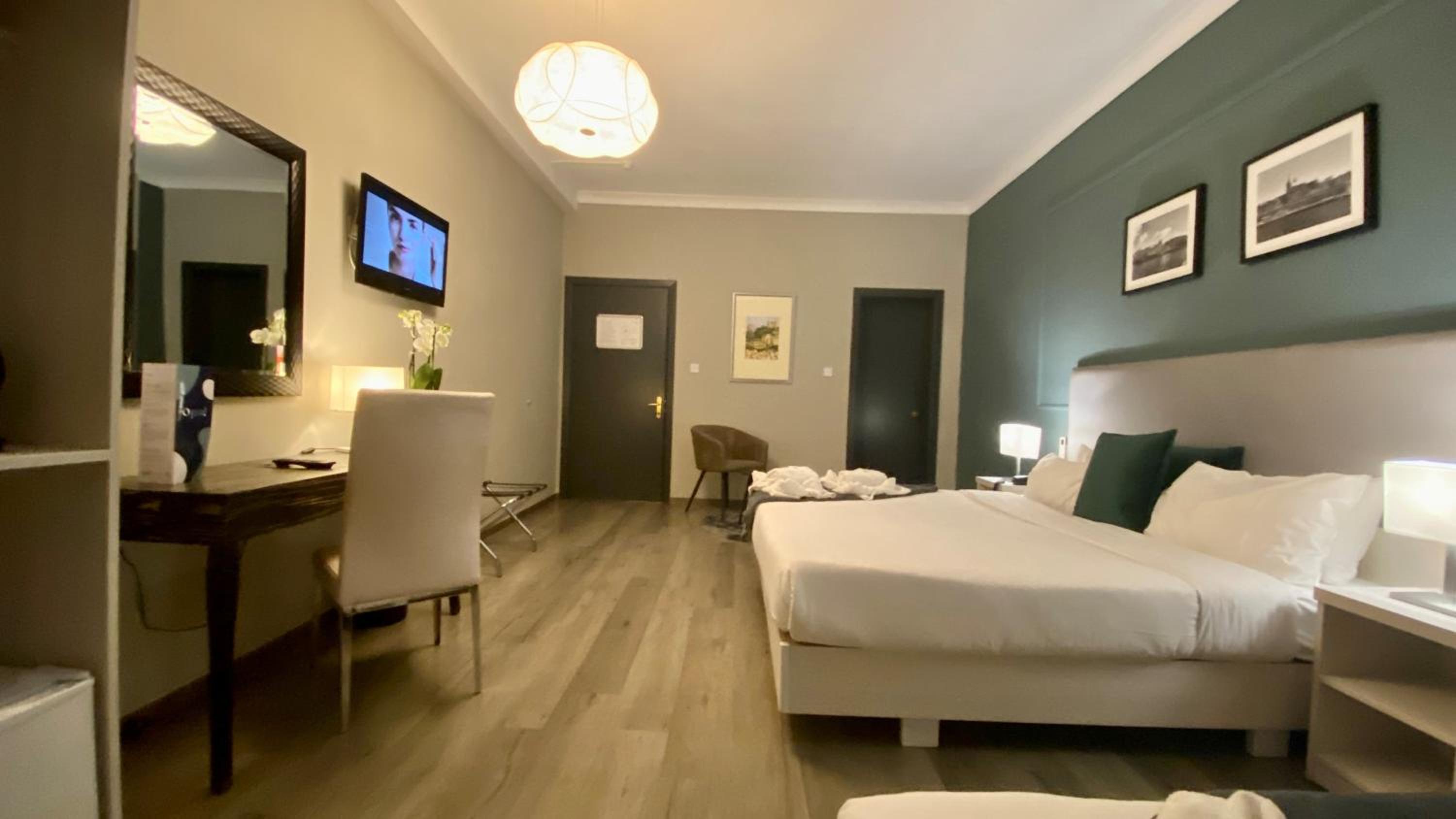 Triple Room - Photo 5