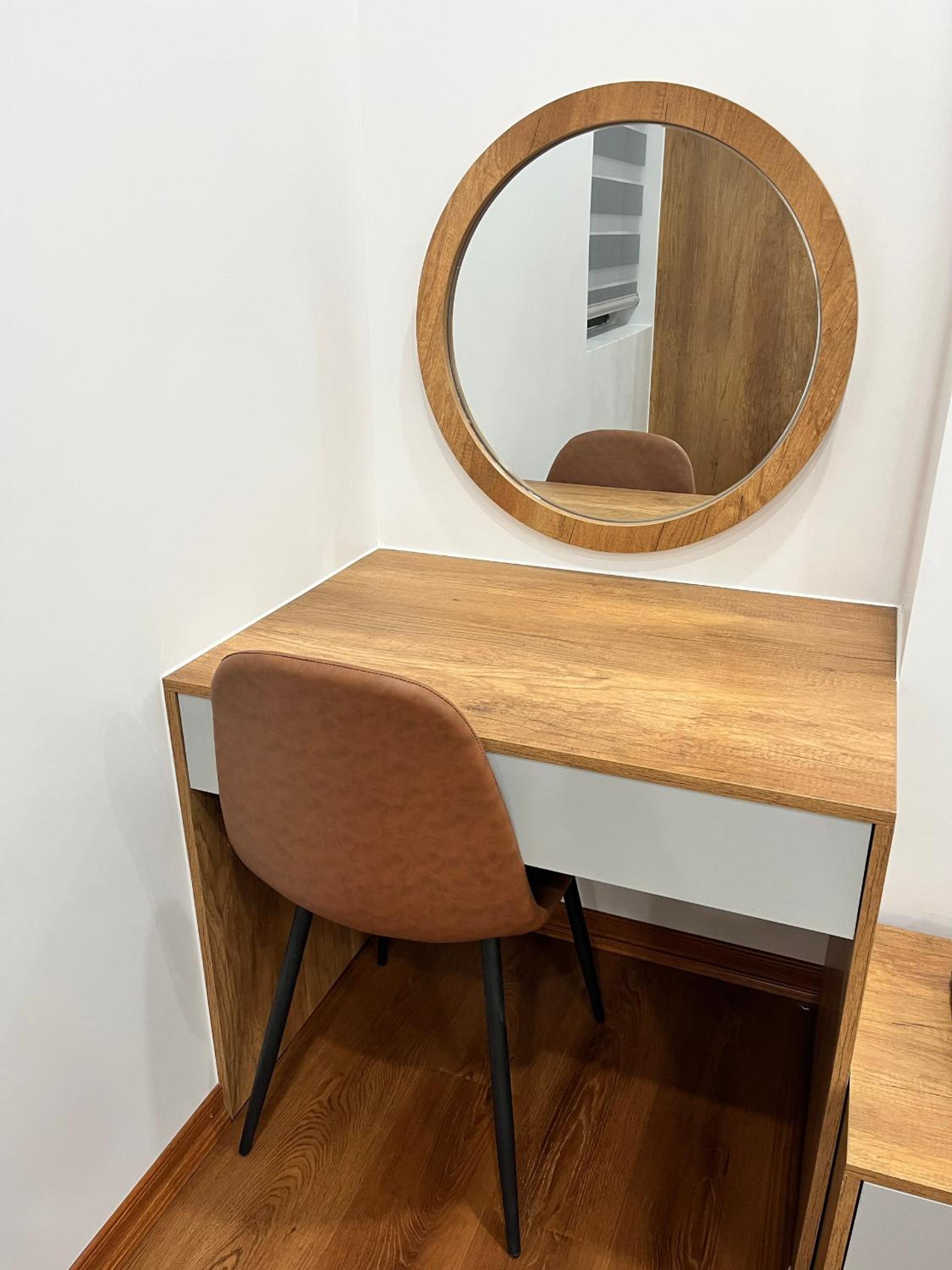 Studio Apartment - Photo 23