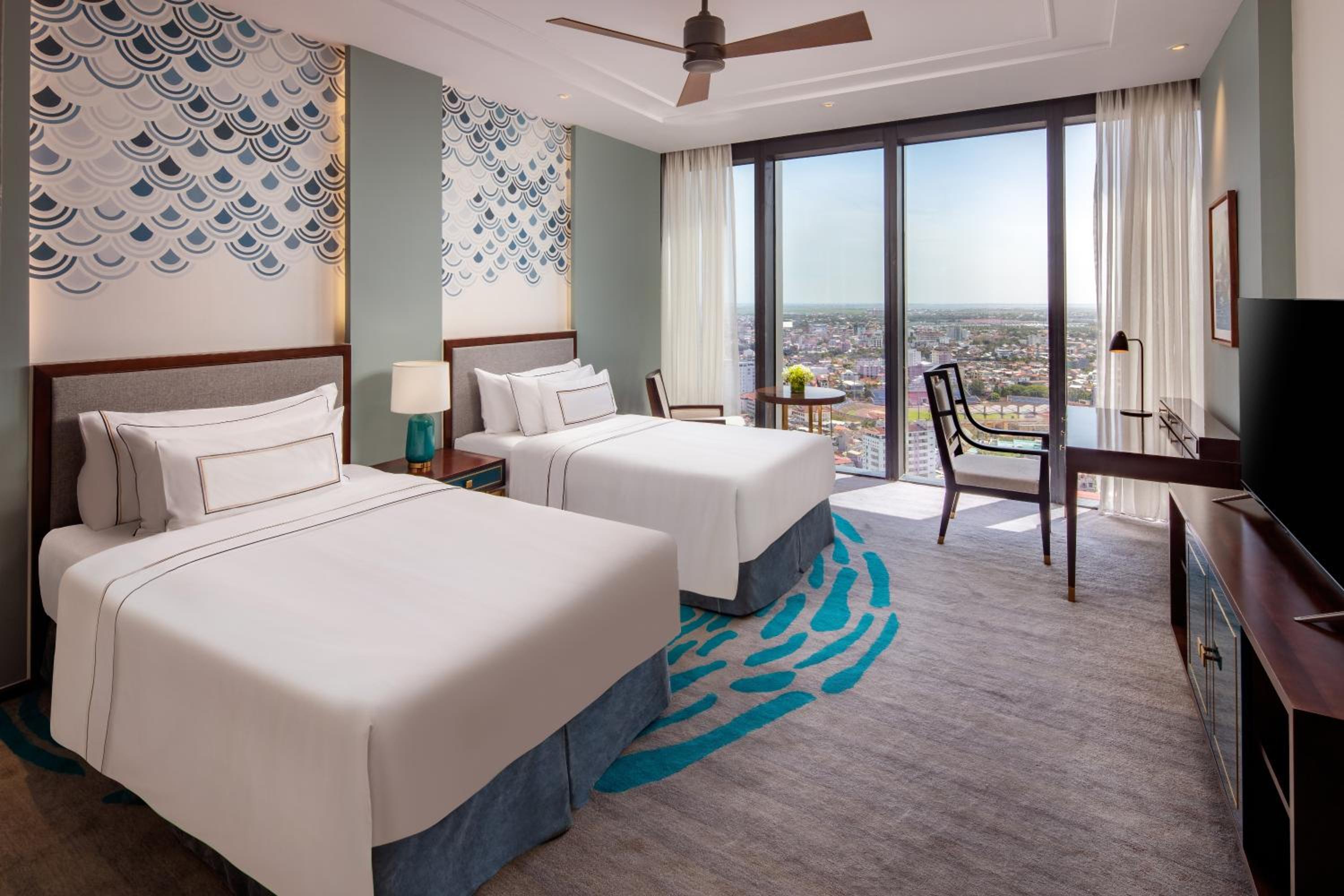 The Level Deluxe Room - Executive Lounge Access photo 3