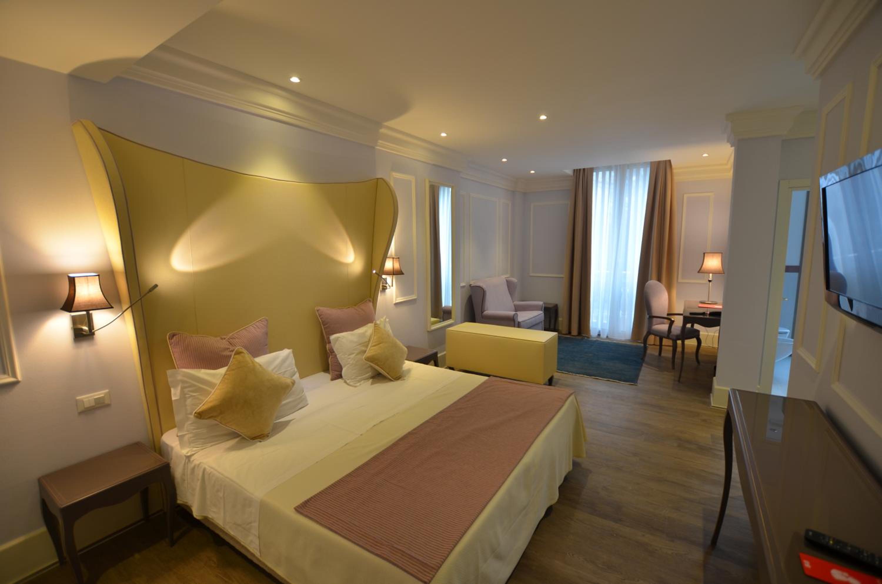 Deluxe Double Room - Photo 3