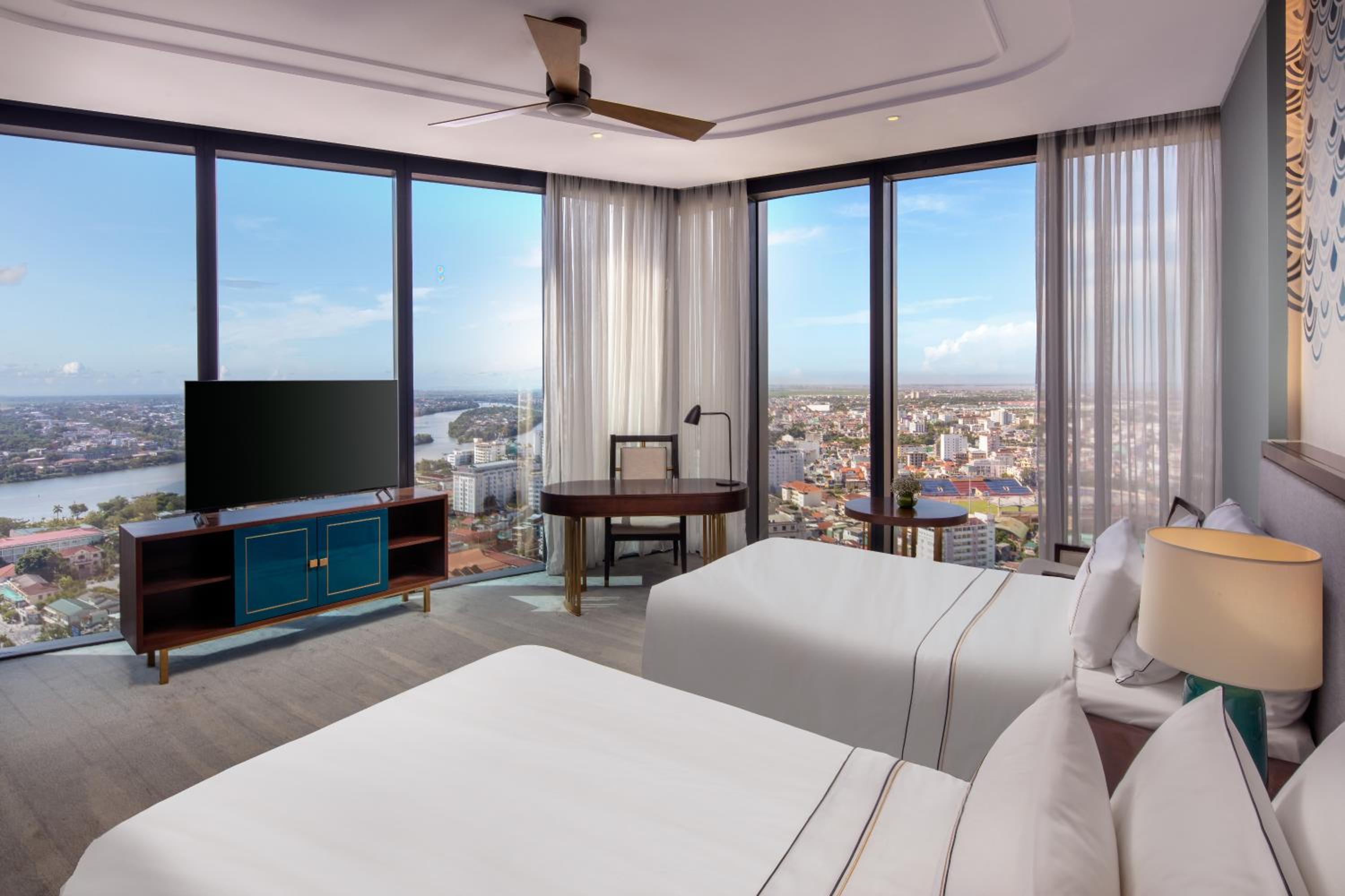 The Level Premium Views - Executive Lounge Access photo 1