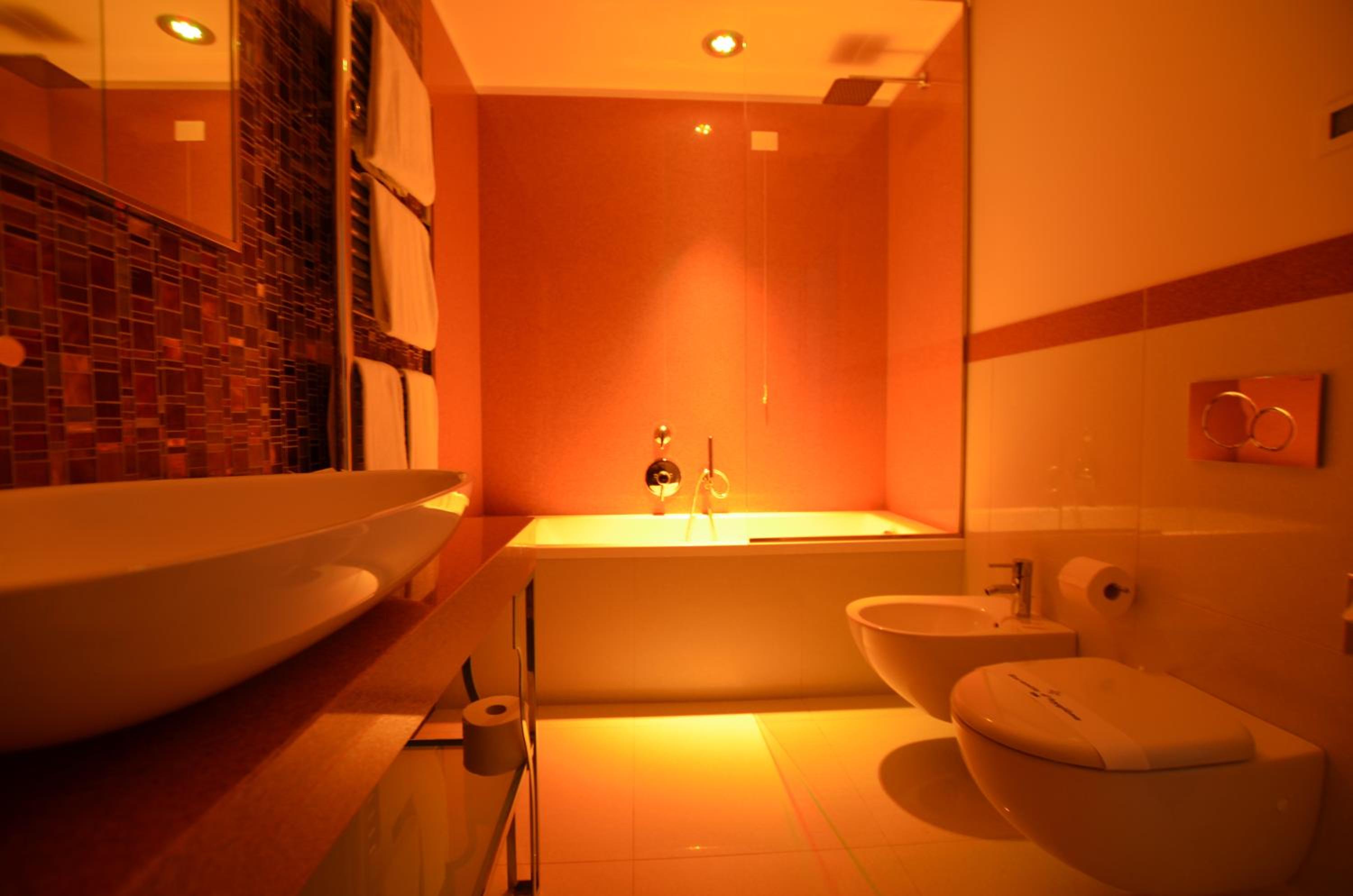 Deluxe Triple Room - Photo 8