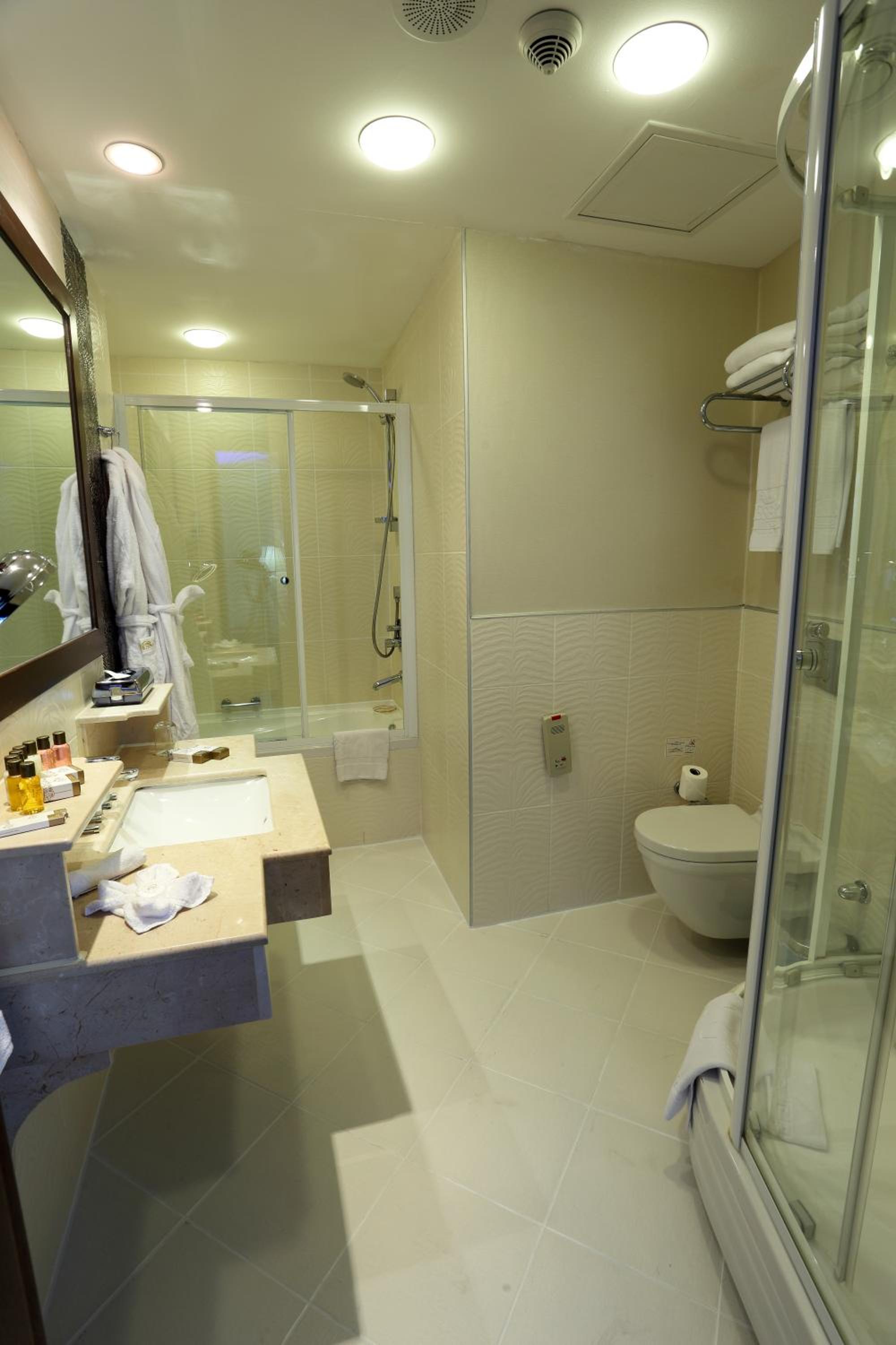 Deluxe Double Room - Photo 4