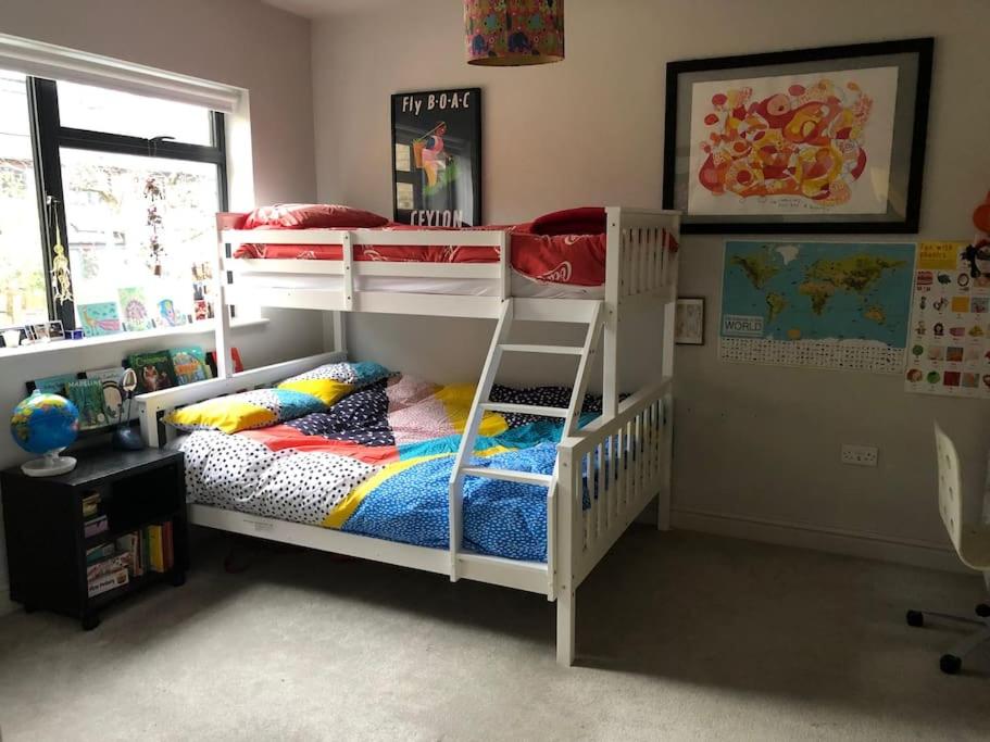 Four-Bedroom House photo 1