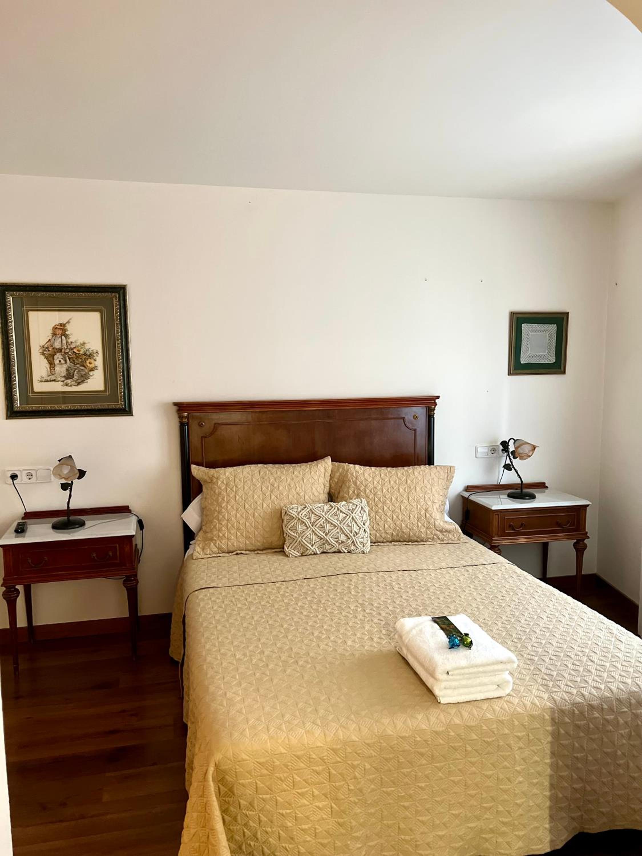 Budget Double Room photo 3