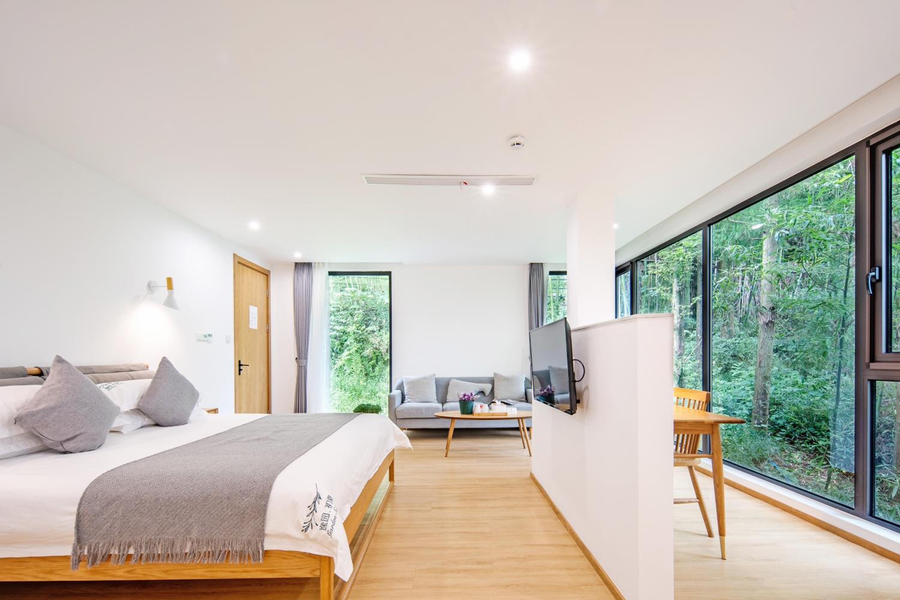 Double Room With Bathtub