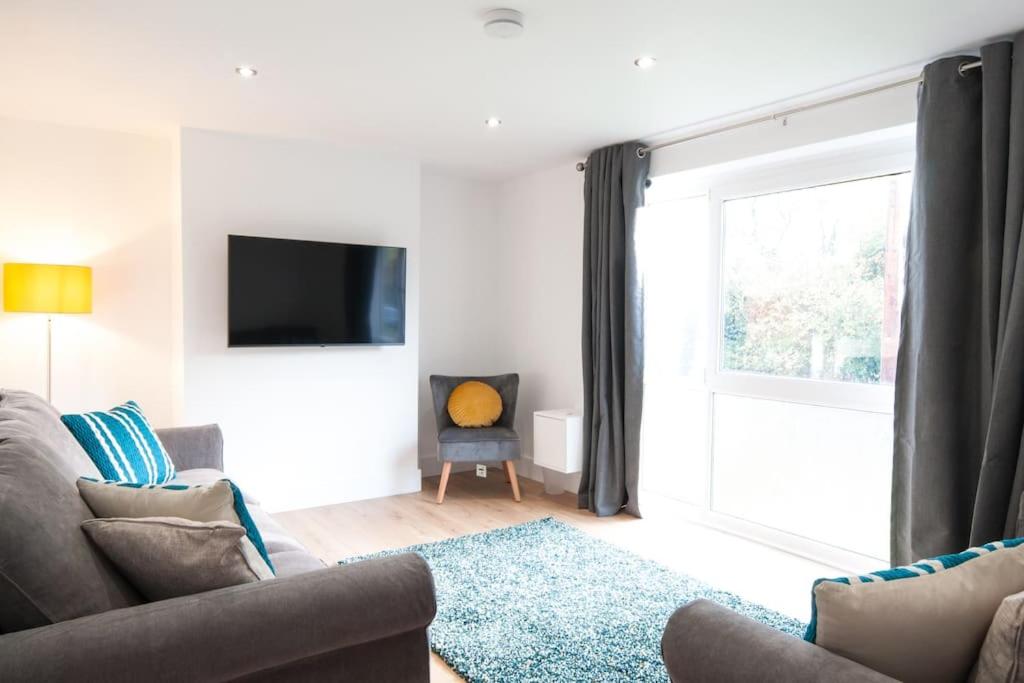 Three-Bedroom House photo 1