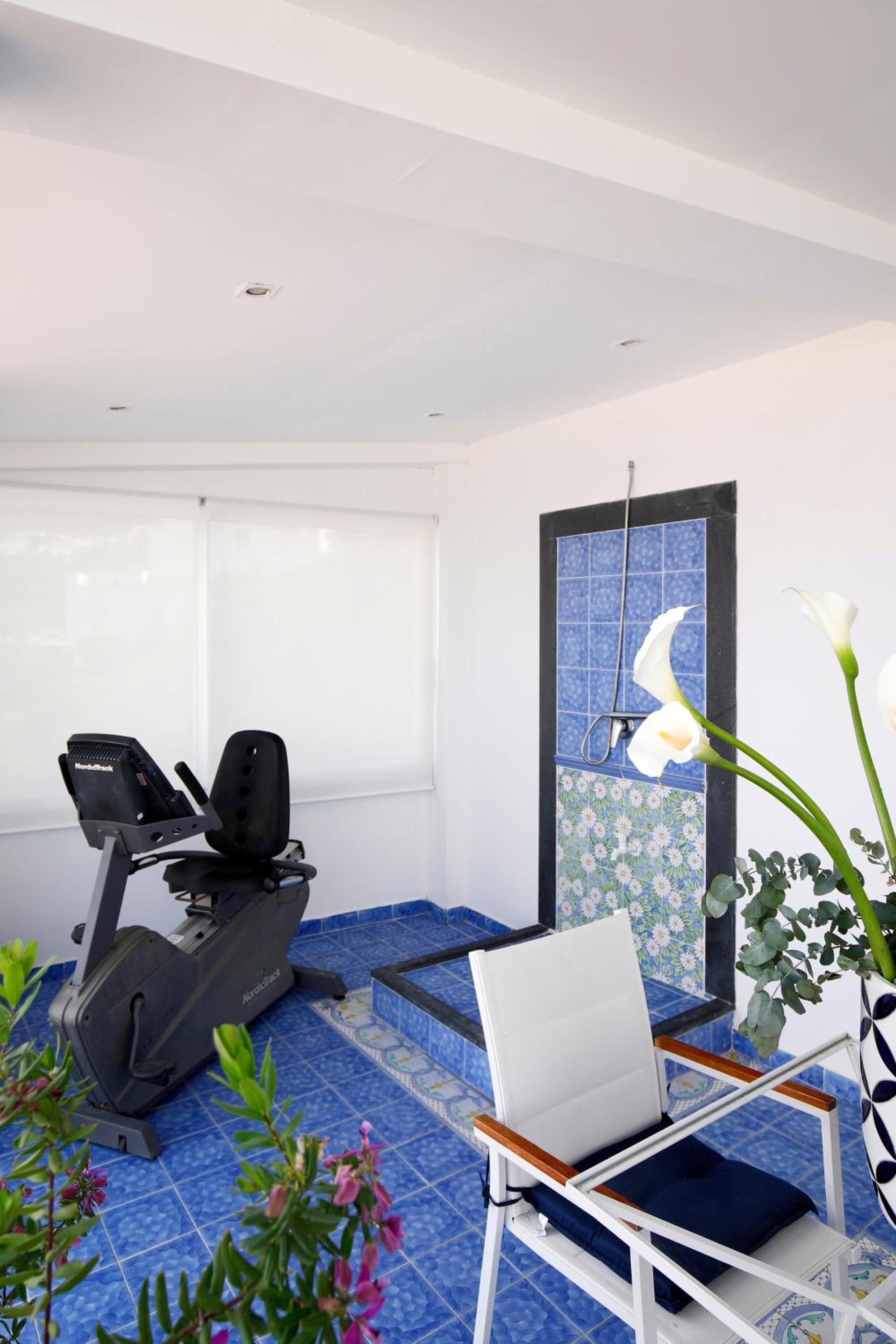 Attic Room with Private Solarium Terrace - Photo 3