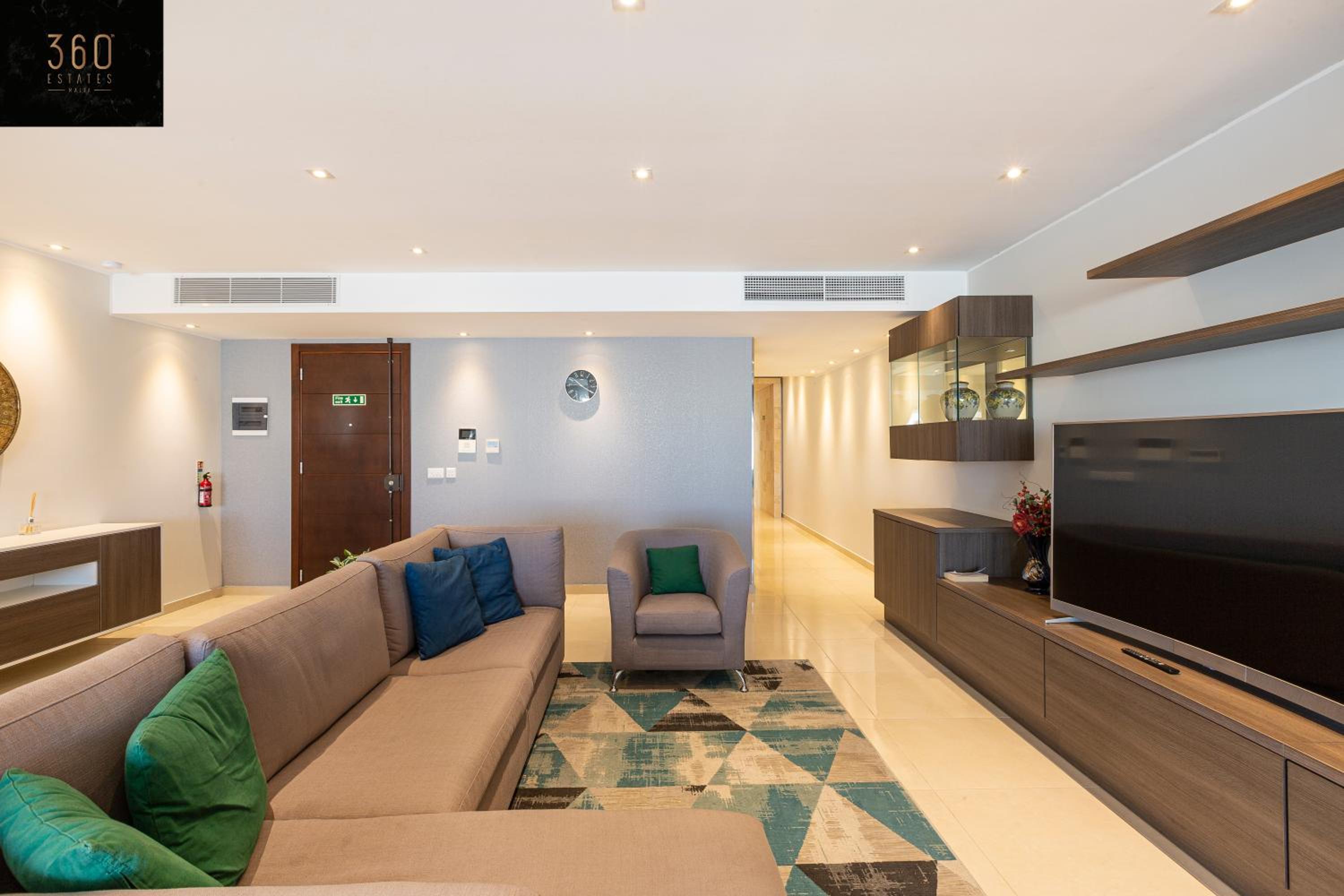 Apartment with Sea View