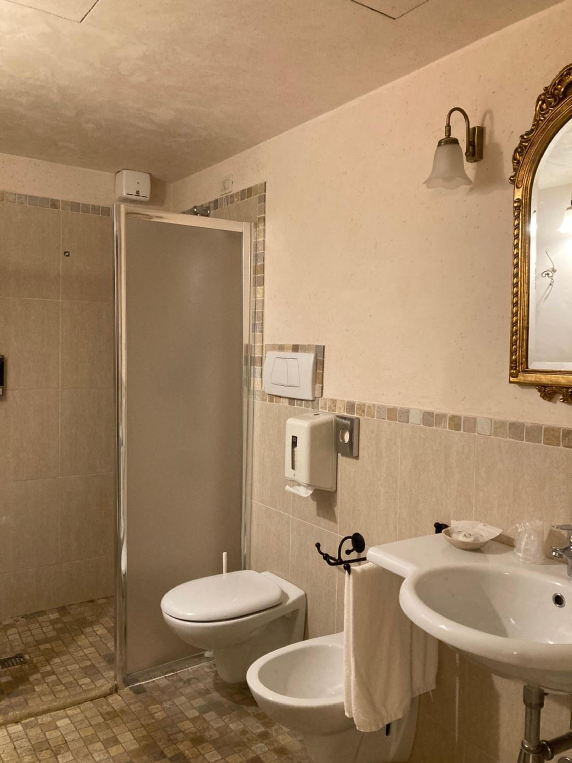Deluxe Double Room - Photo 4