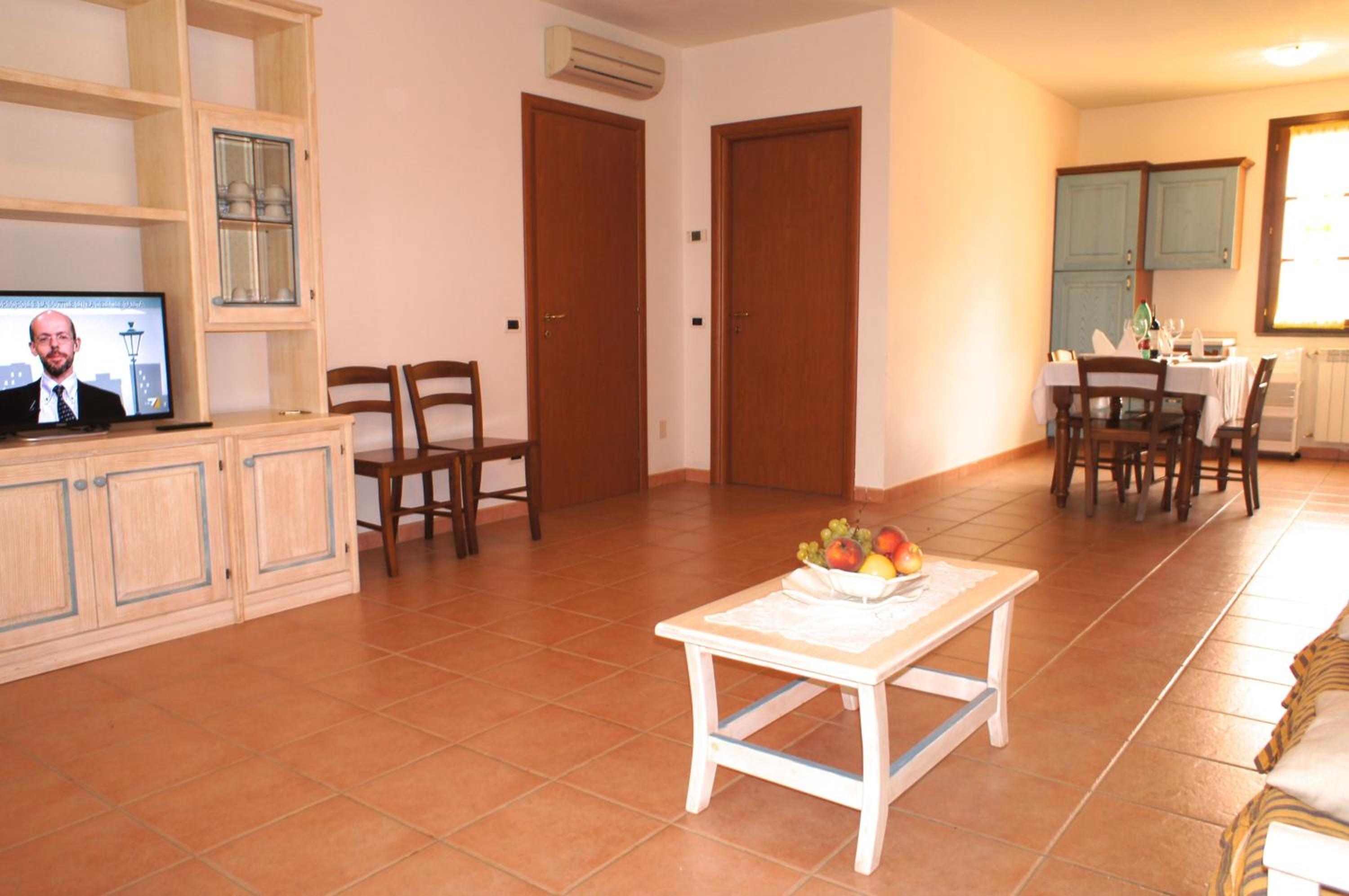 Two-Bedroom Apartment with Garden and Sea View (5 Adults) photo 1