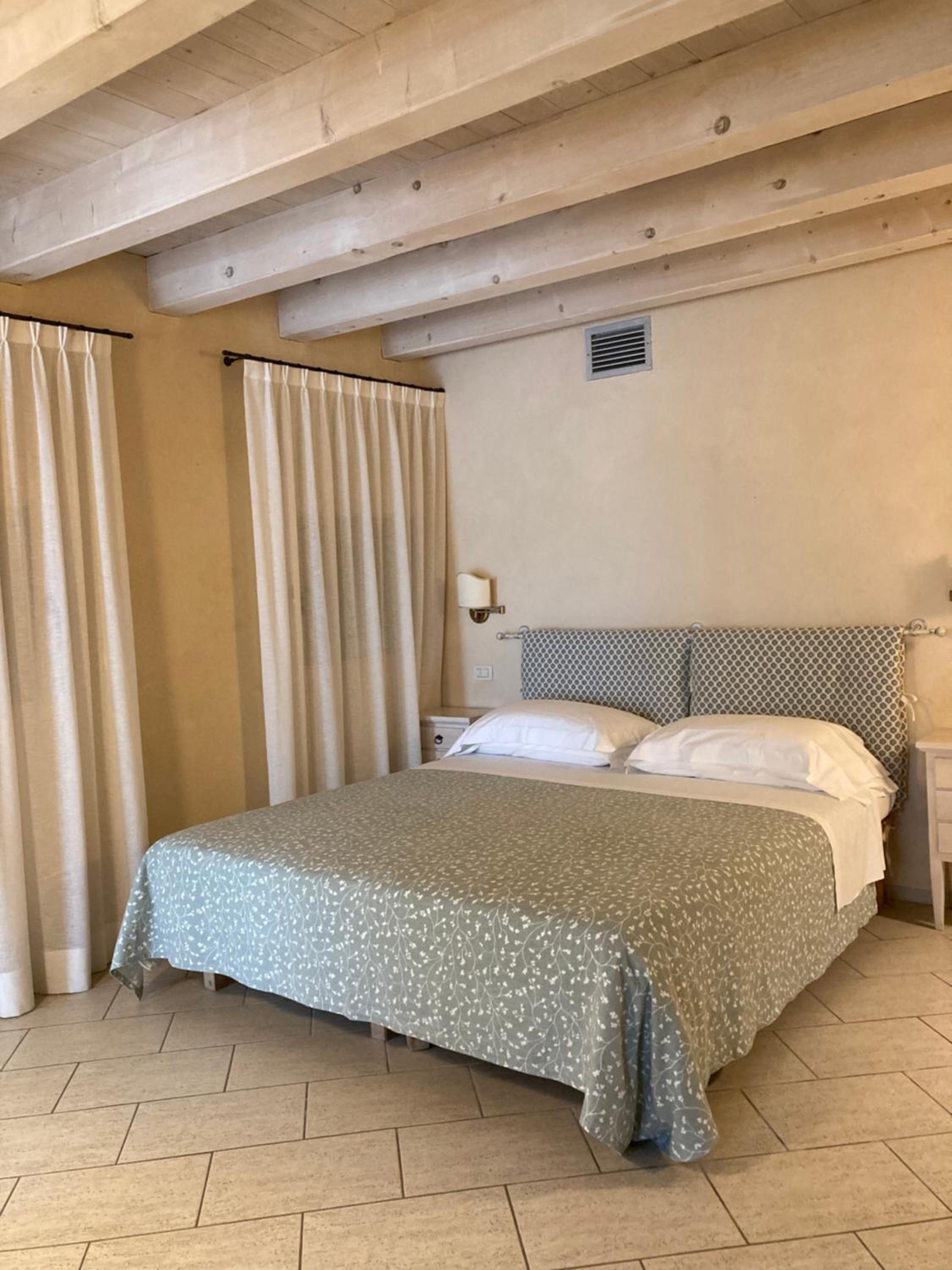 Deluxe Double Room - Photo 1