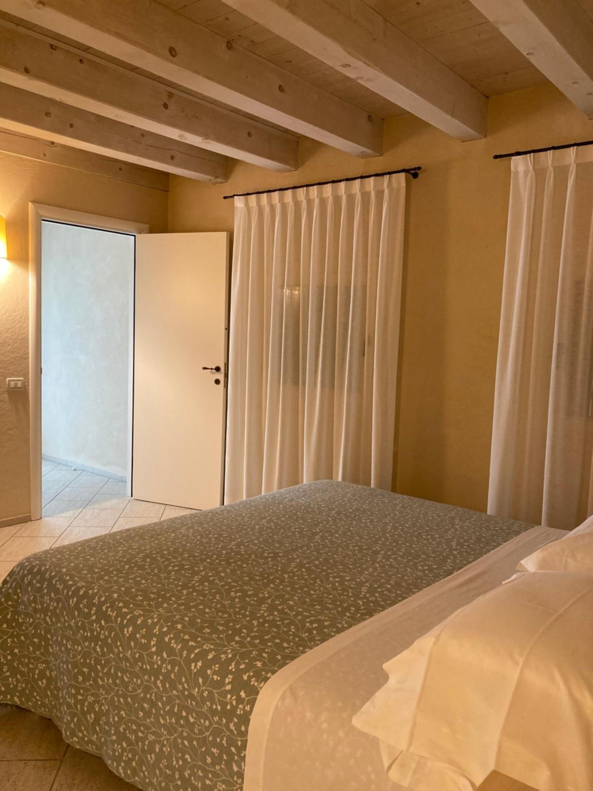 Deluxe Double Room - Photo 3