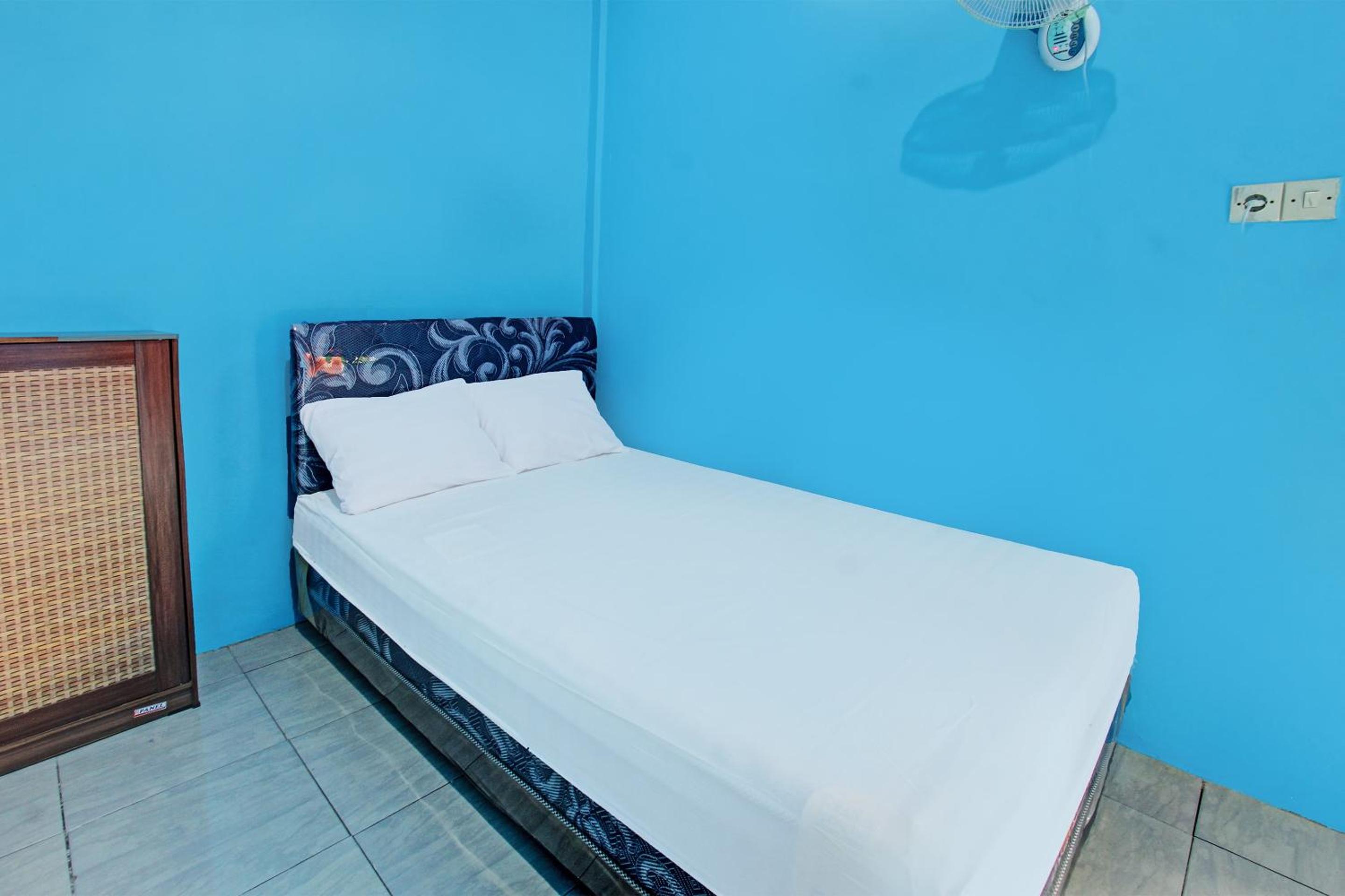 Budget Double Room - Photo 1