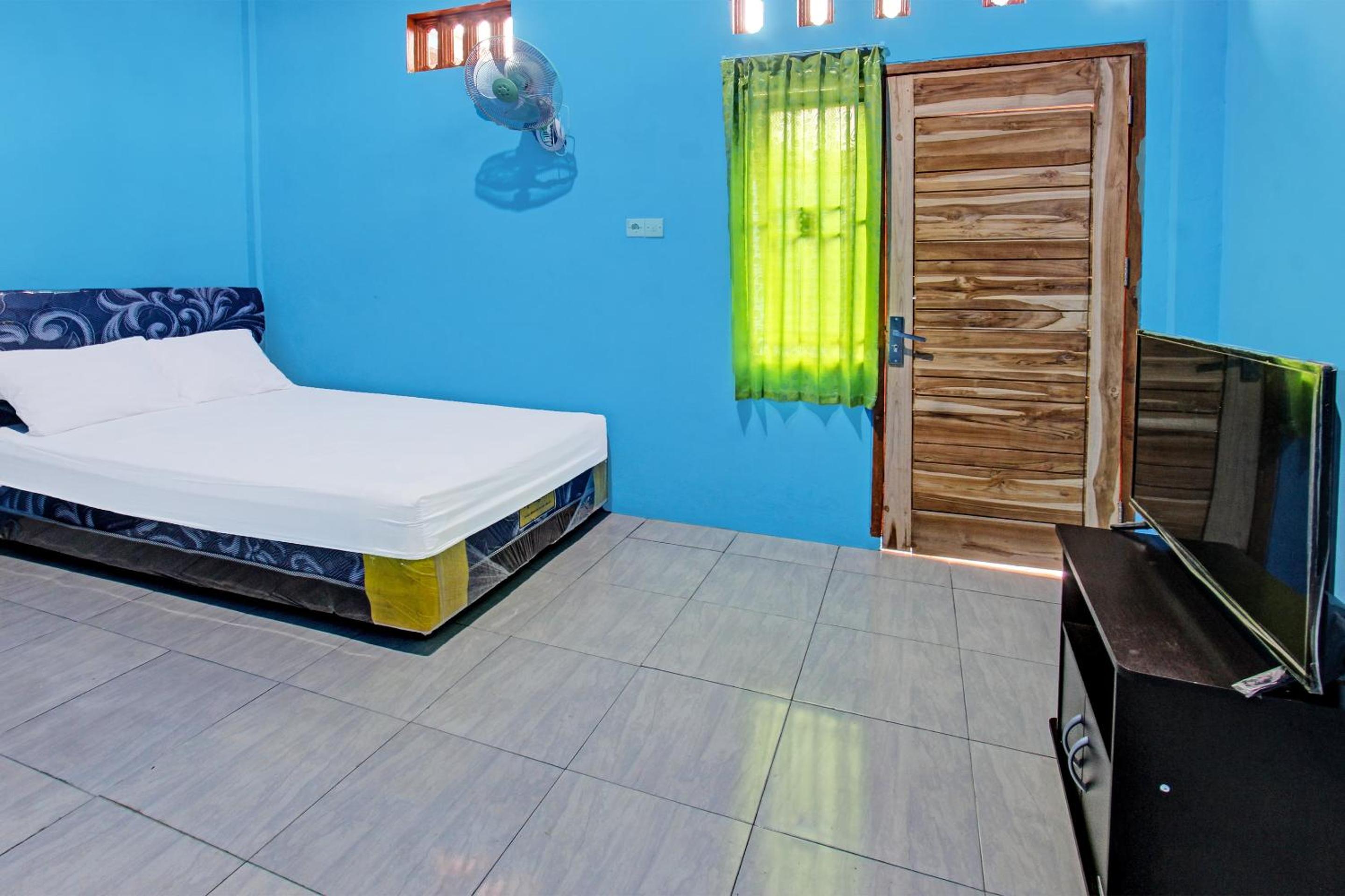 Budget Double Room - Photo 7