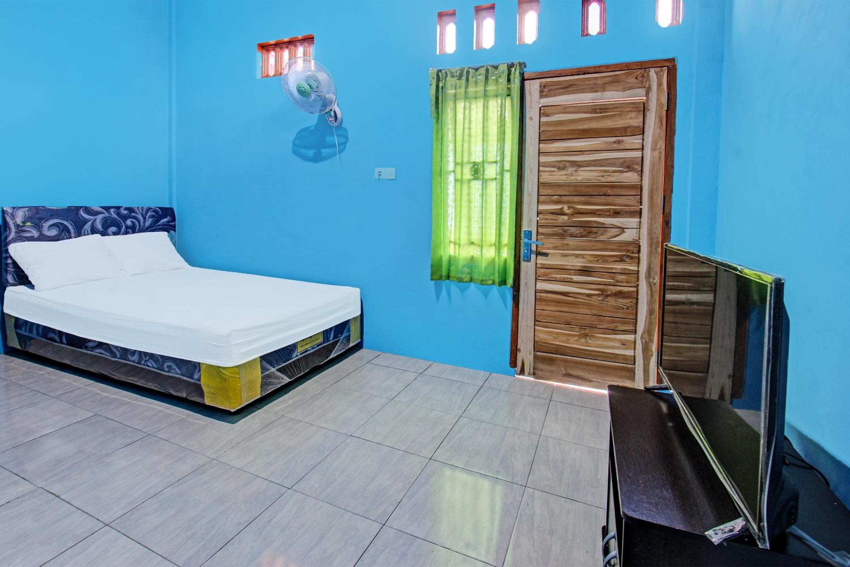 Budget Double Room - Photo 5