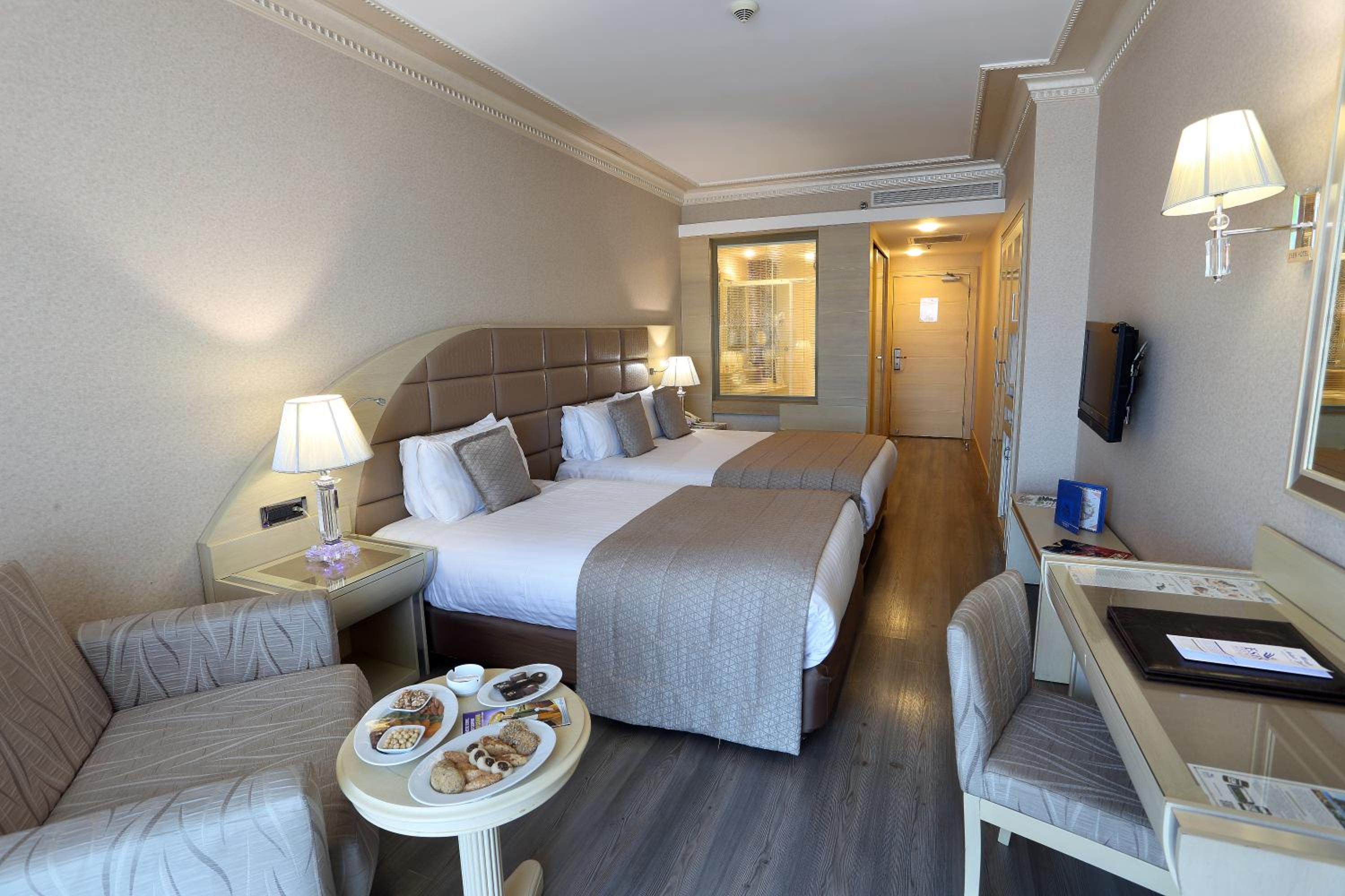 Exclusive Room - Photo 1