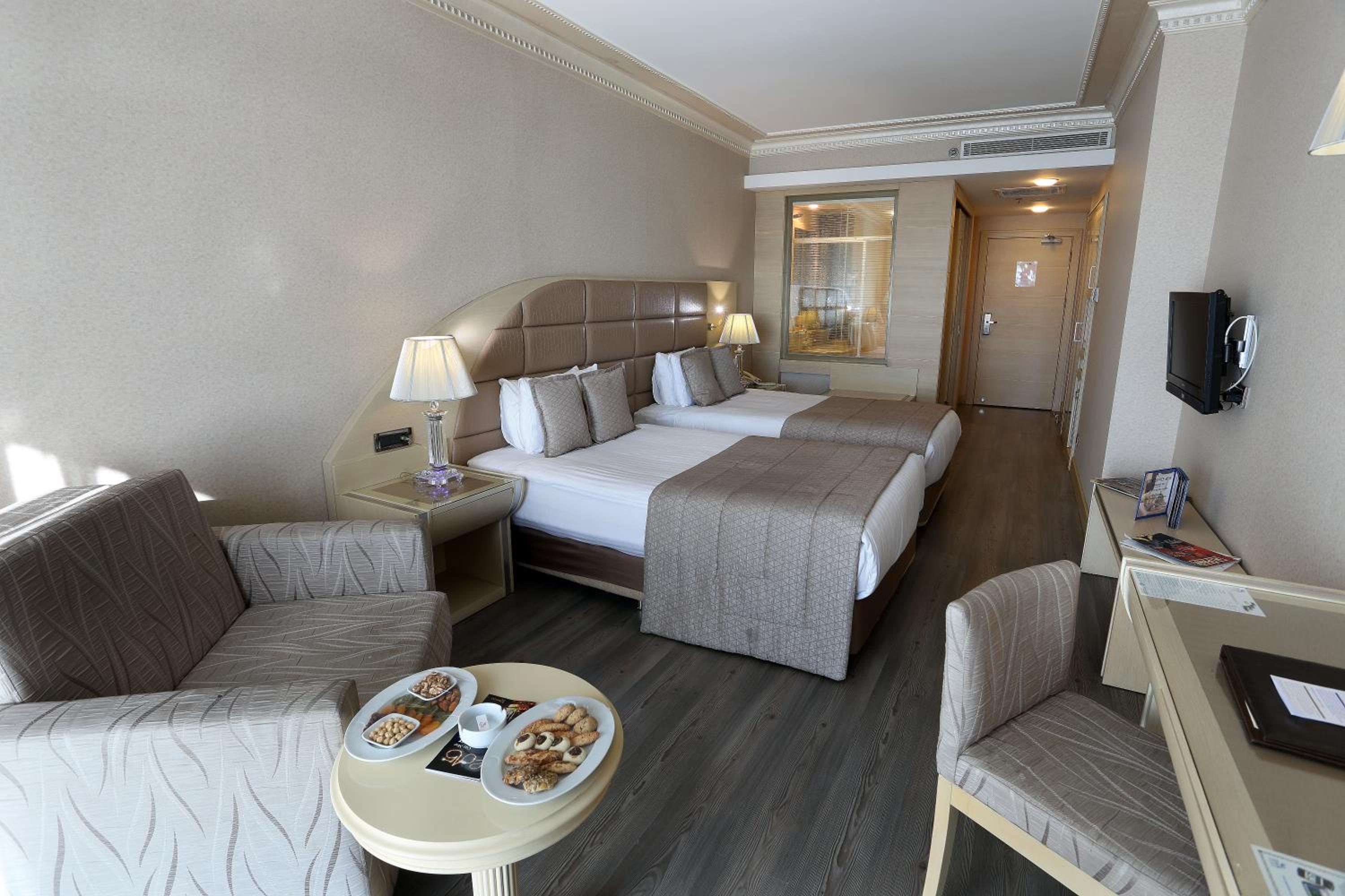 Exclusive Room - Photo 6