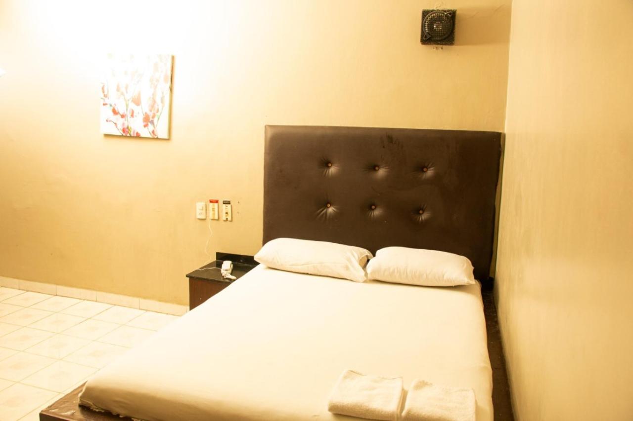 Standard Queen Room photo 1
