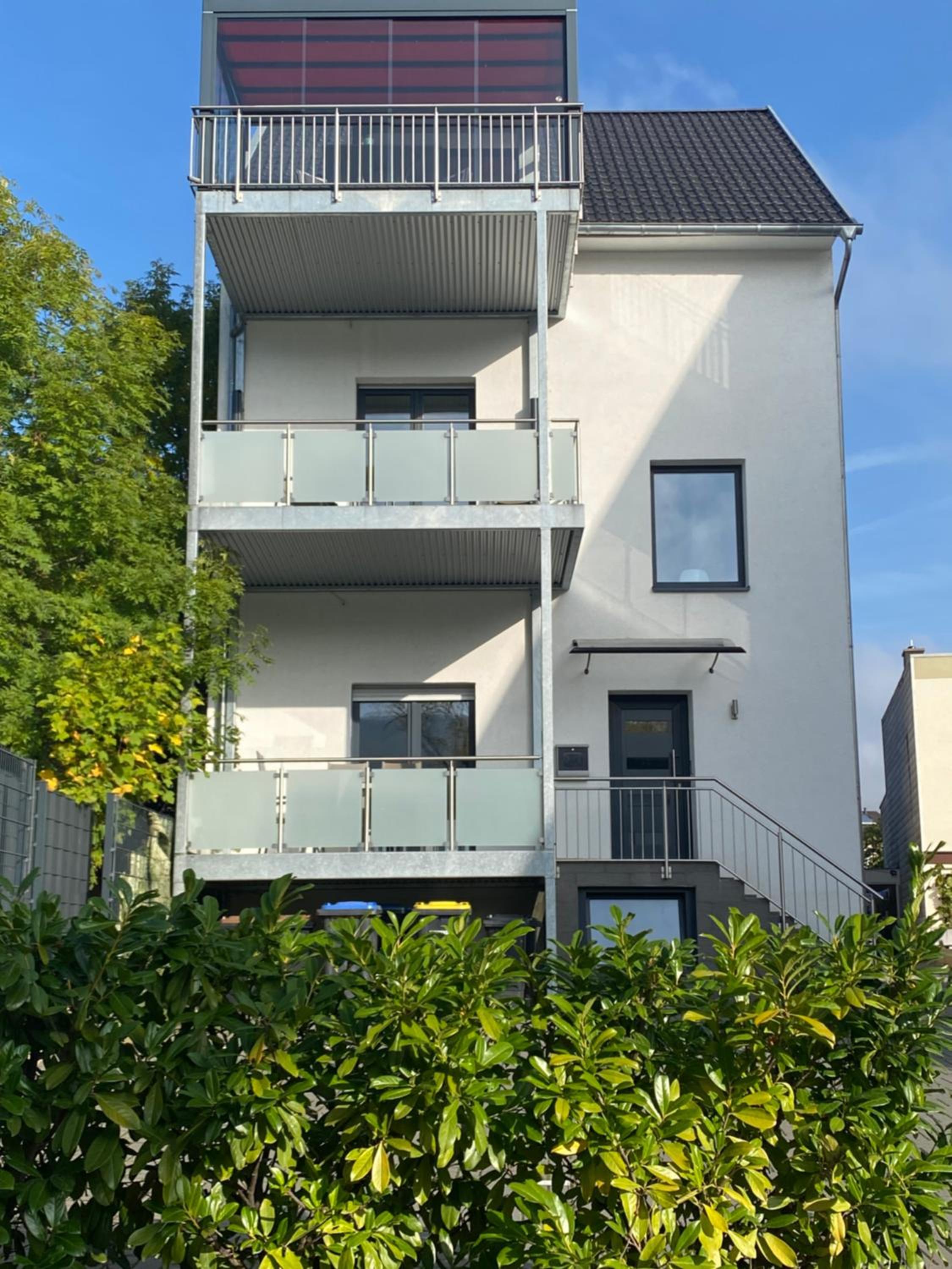 Apartment with Balcony photo 2