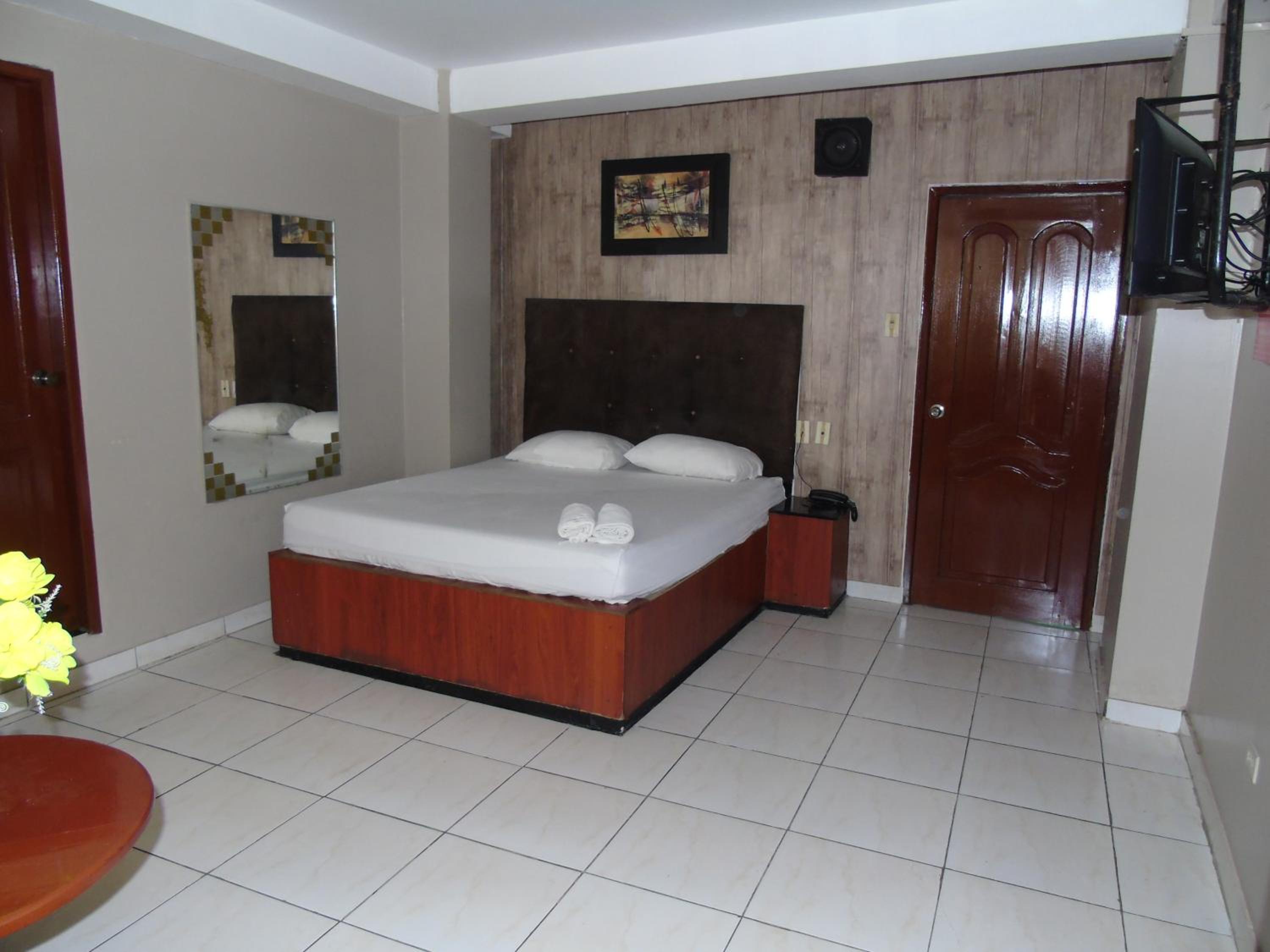 Standard Queen Room photo 2