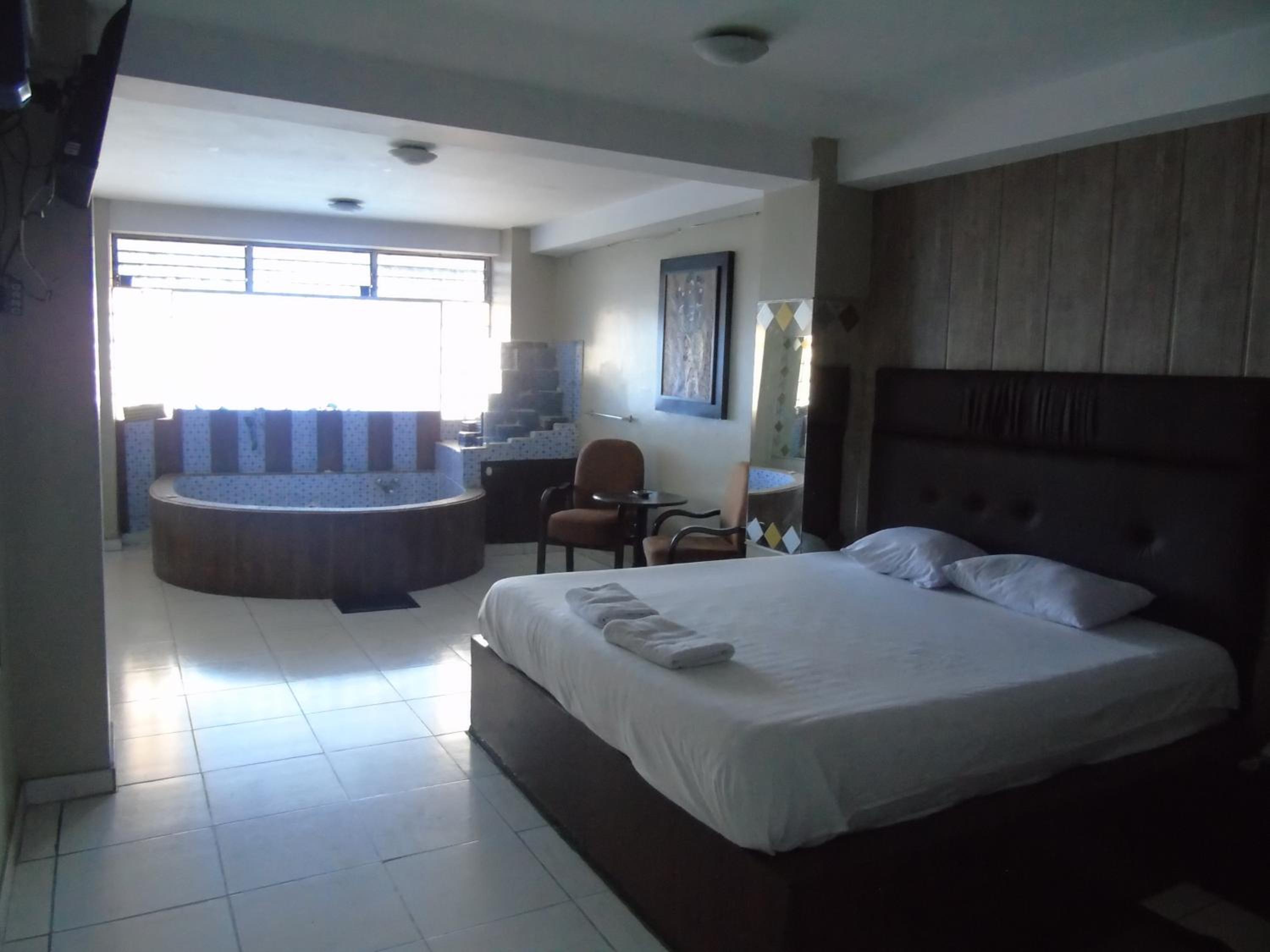 Deluxe King Room photo 2