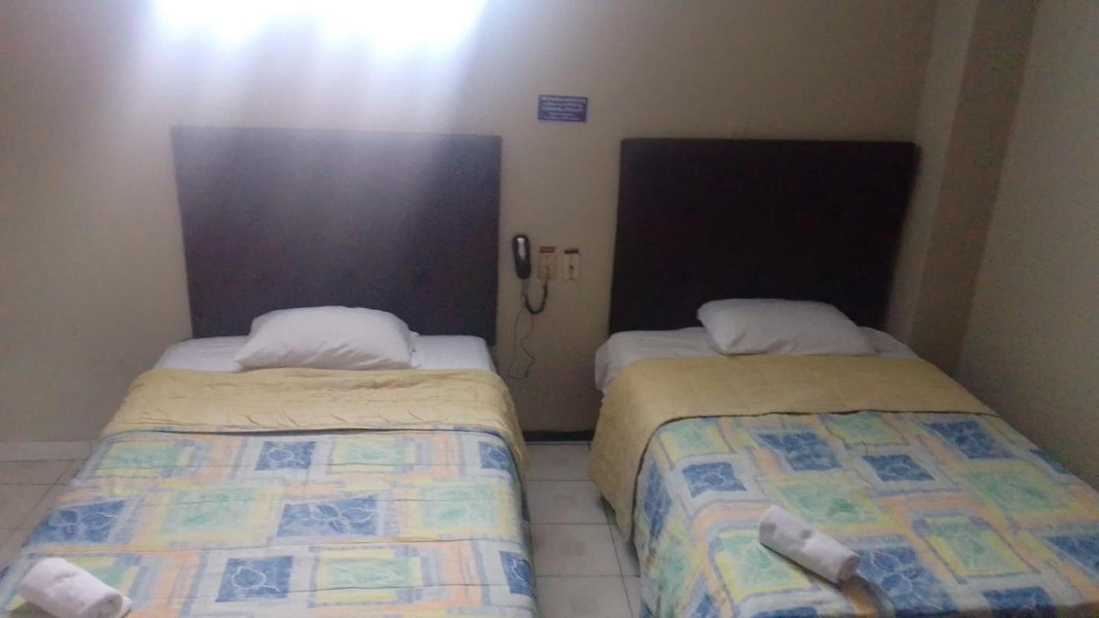 Standard Twin Room photo 2
