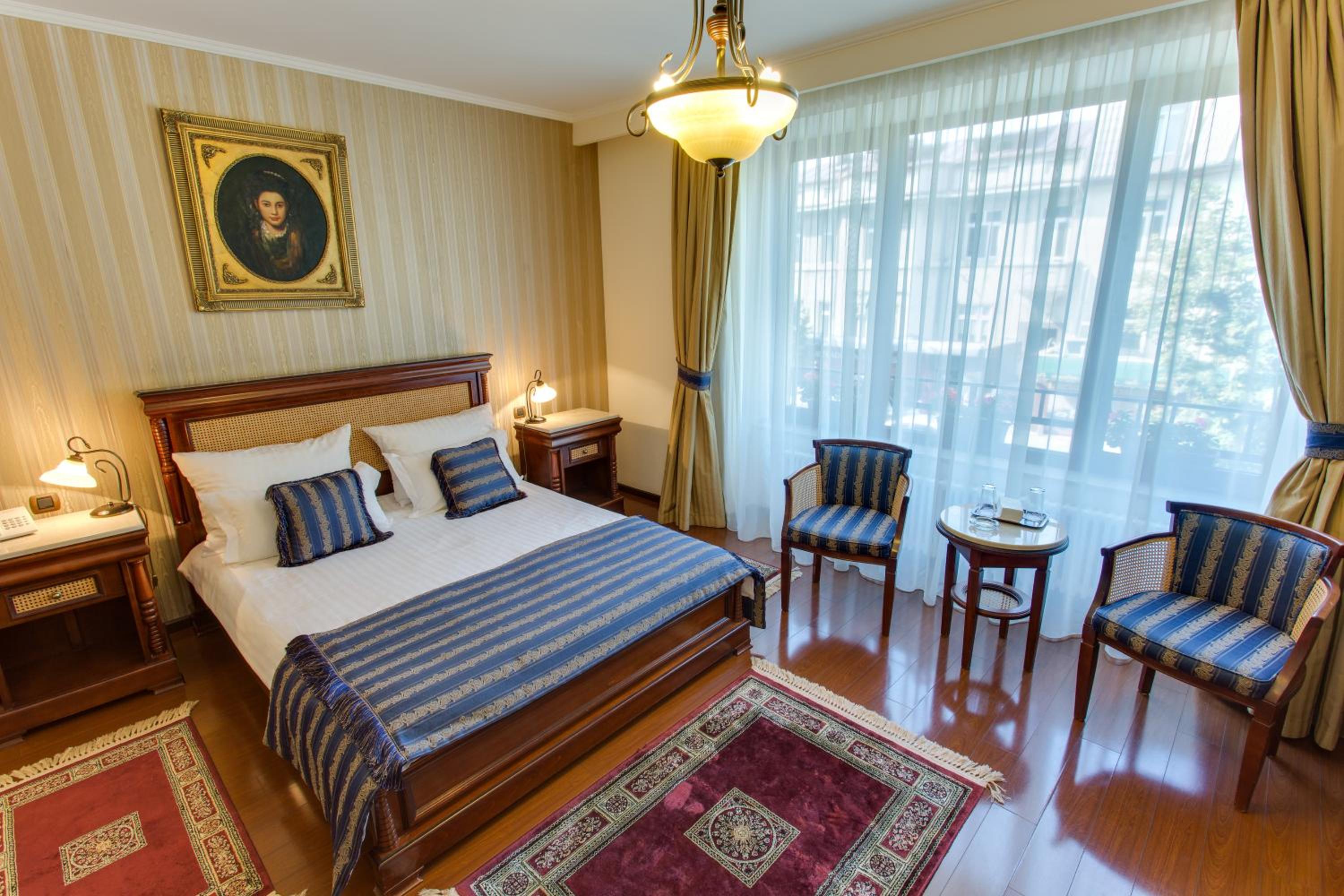 Double Room - Photo 3