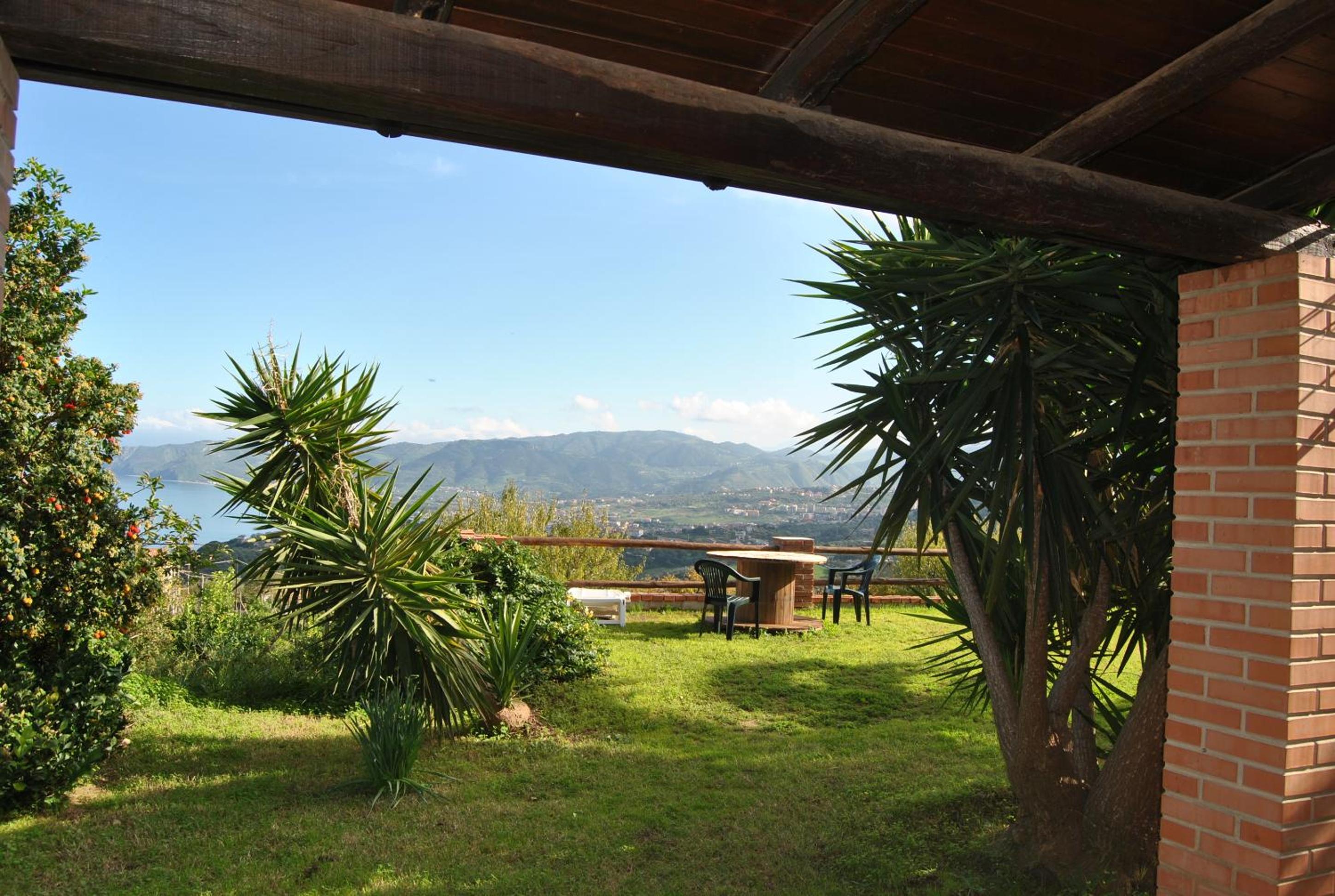 Bungalow with Sea View - Photo 5