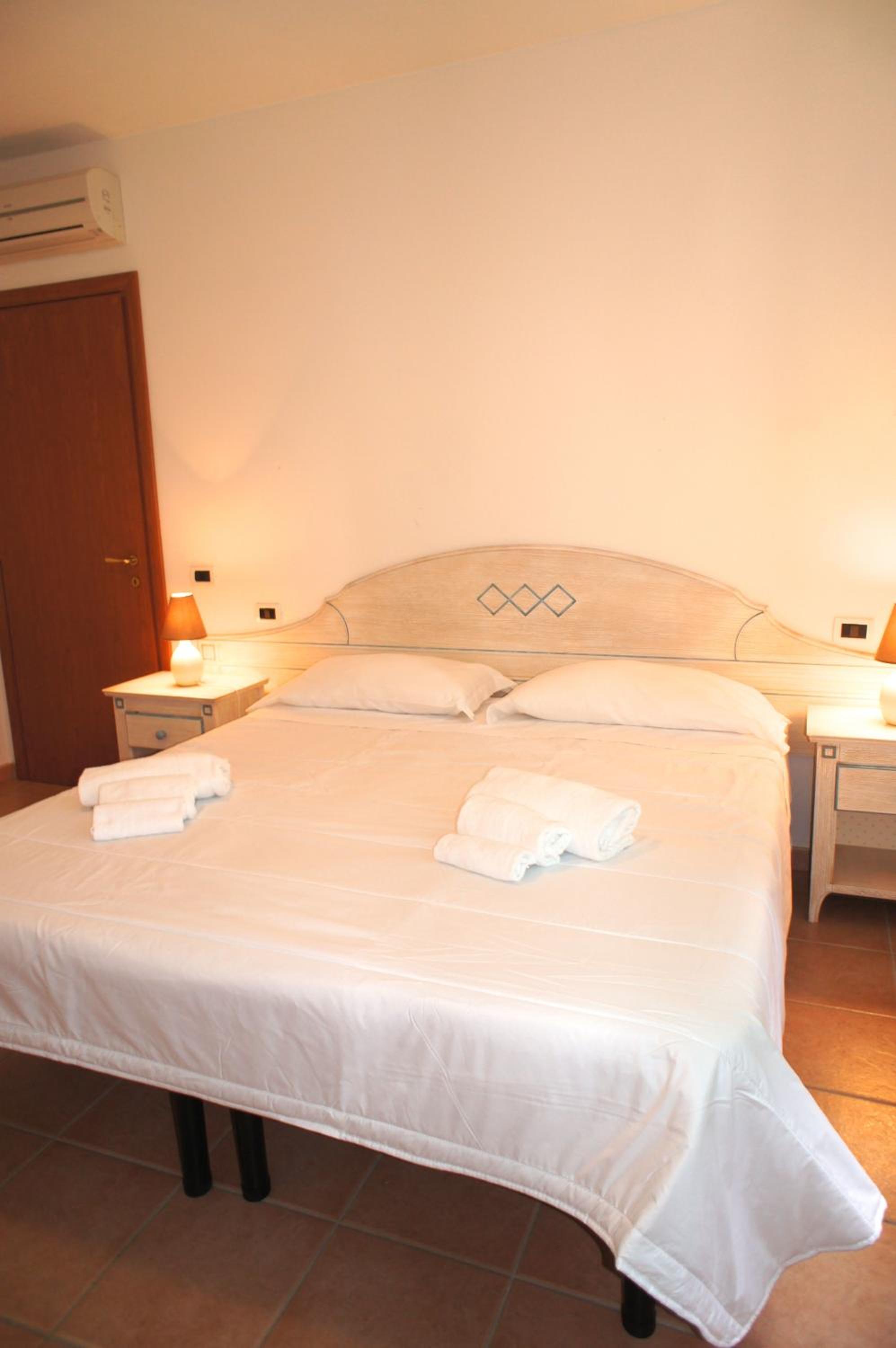 Three-Bedroom Apartment with Balcony and Sea View (6 Adults) photo 3
