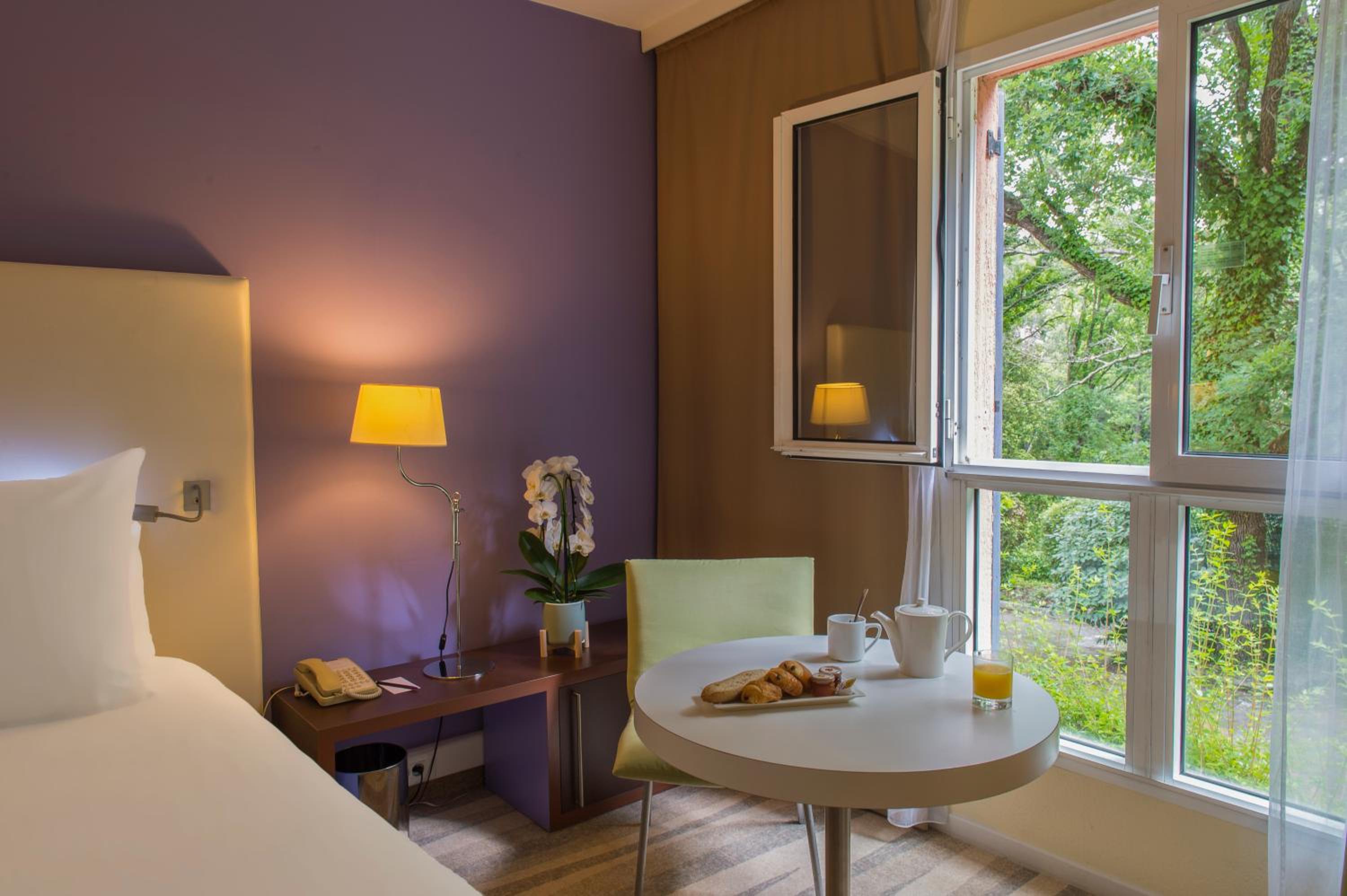 Standard Room with Two Single Beds - Photo 3