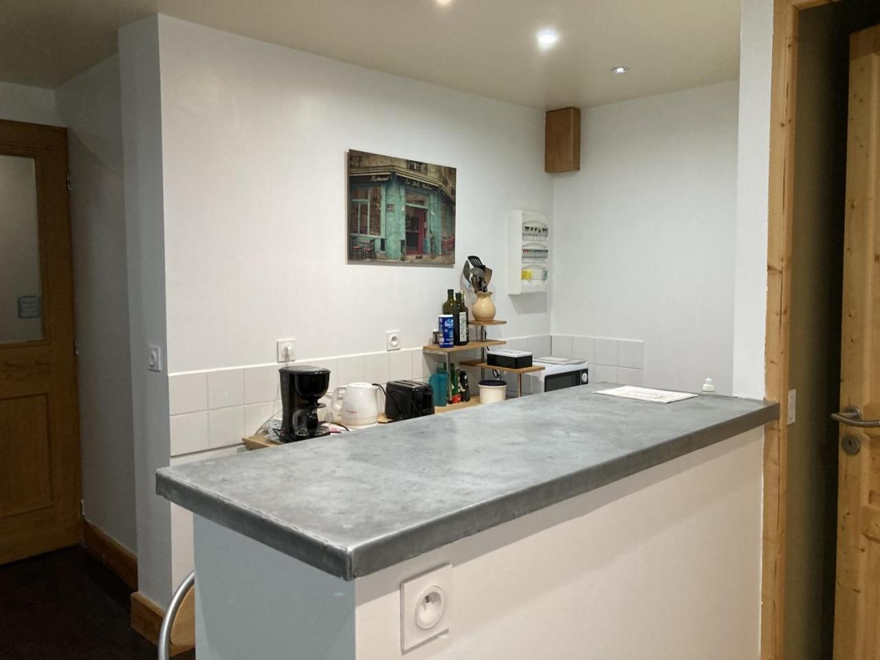 Studio Apartment - Photo 15
