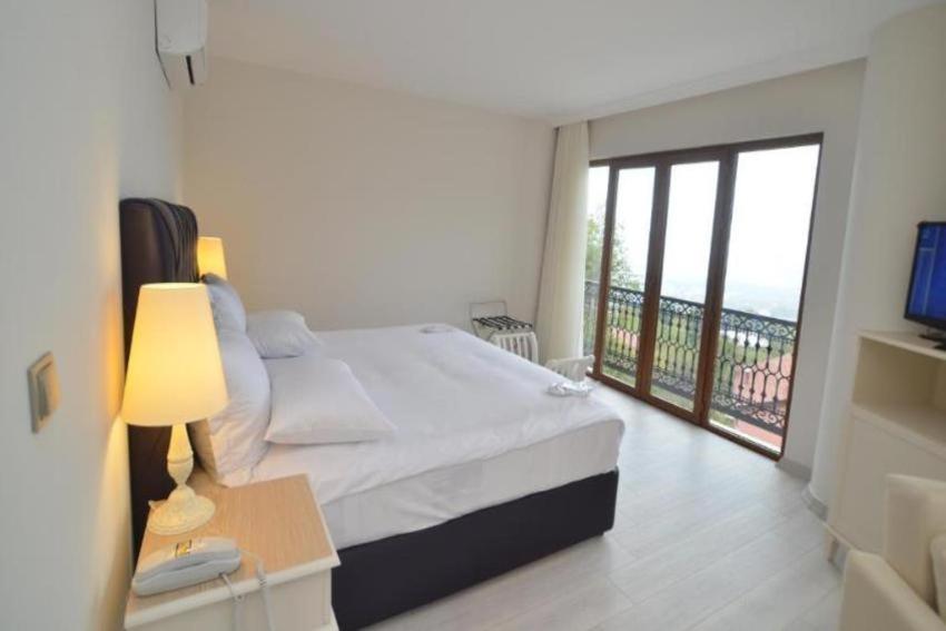 Superior Room with Lake View