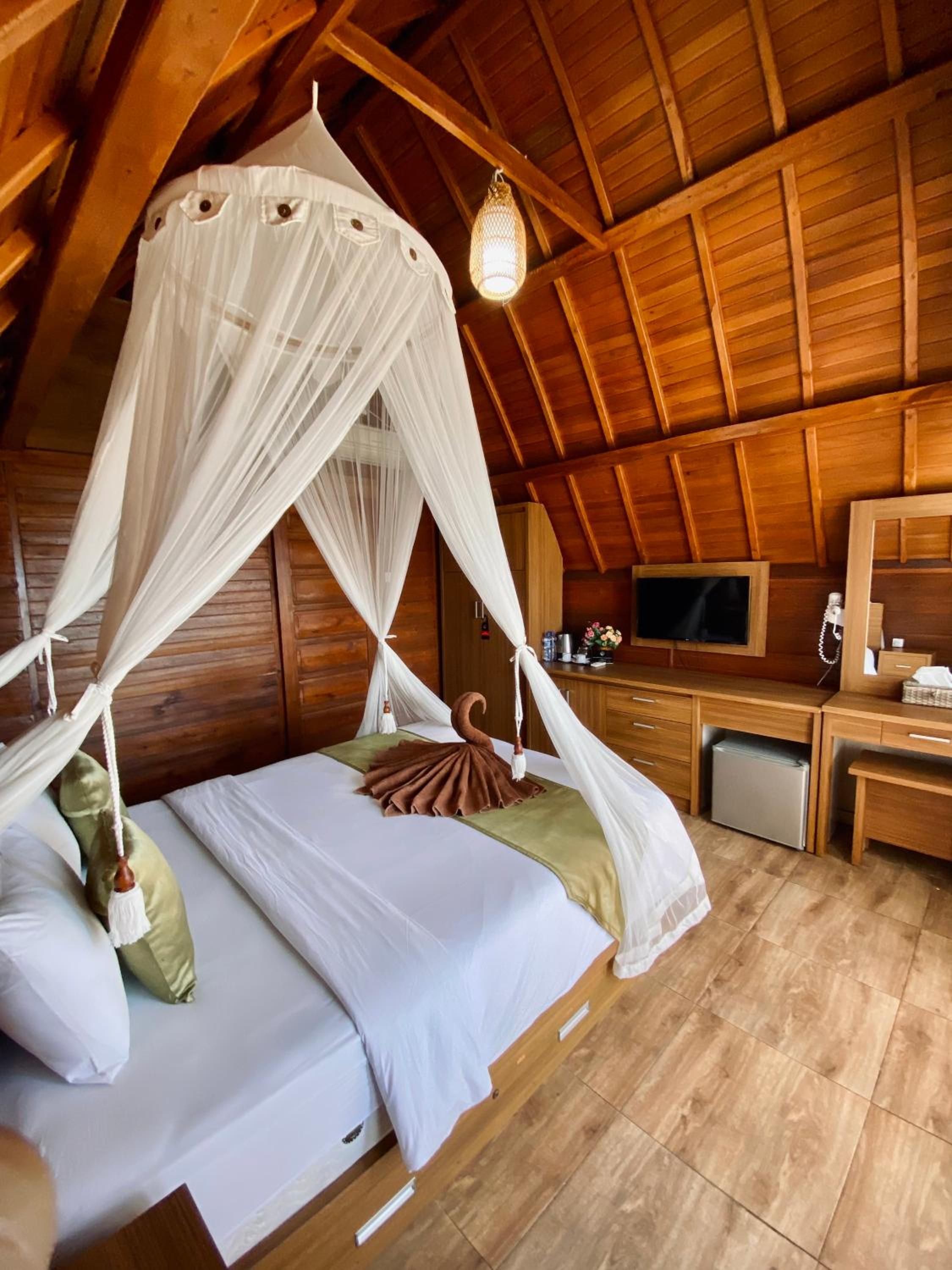 Deluxe Room with Sea View - Photo 1