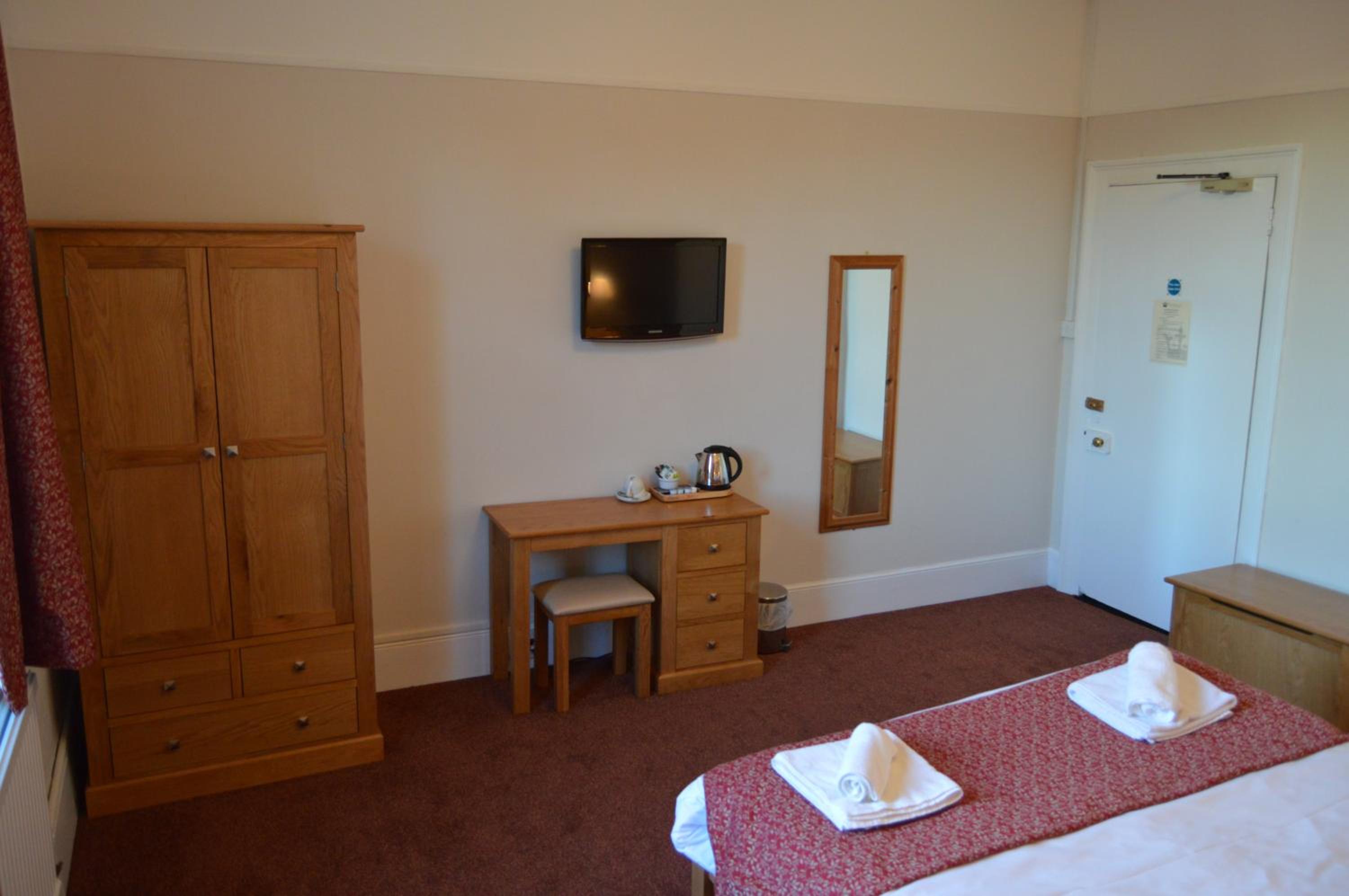 Double Room - Photo 5