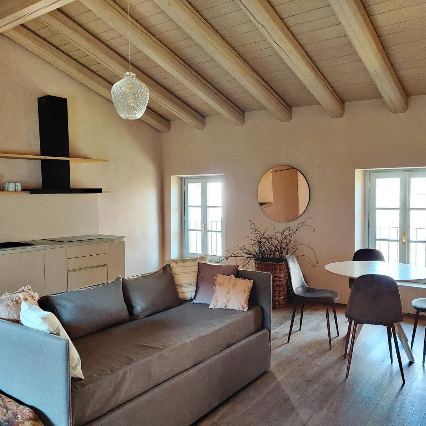 Apartment 4 - Photo 9