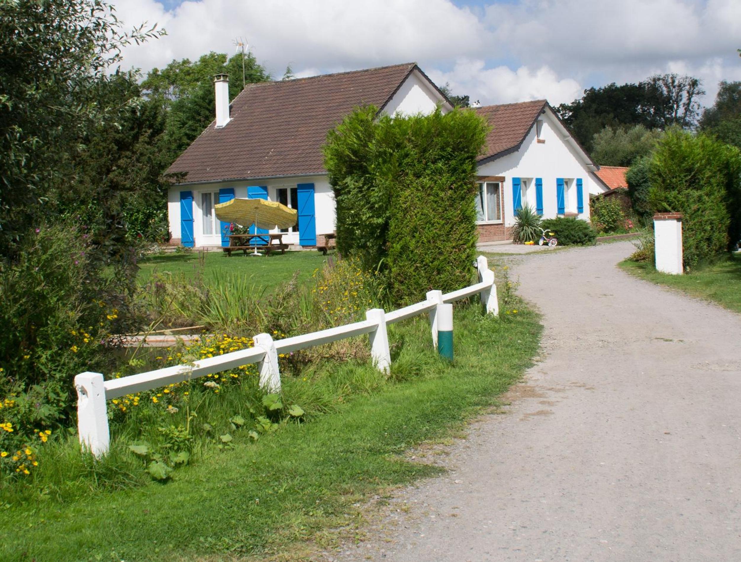 Villa photo 2