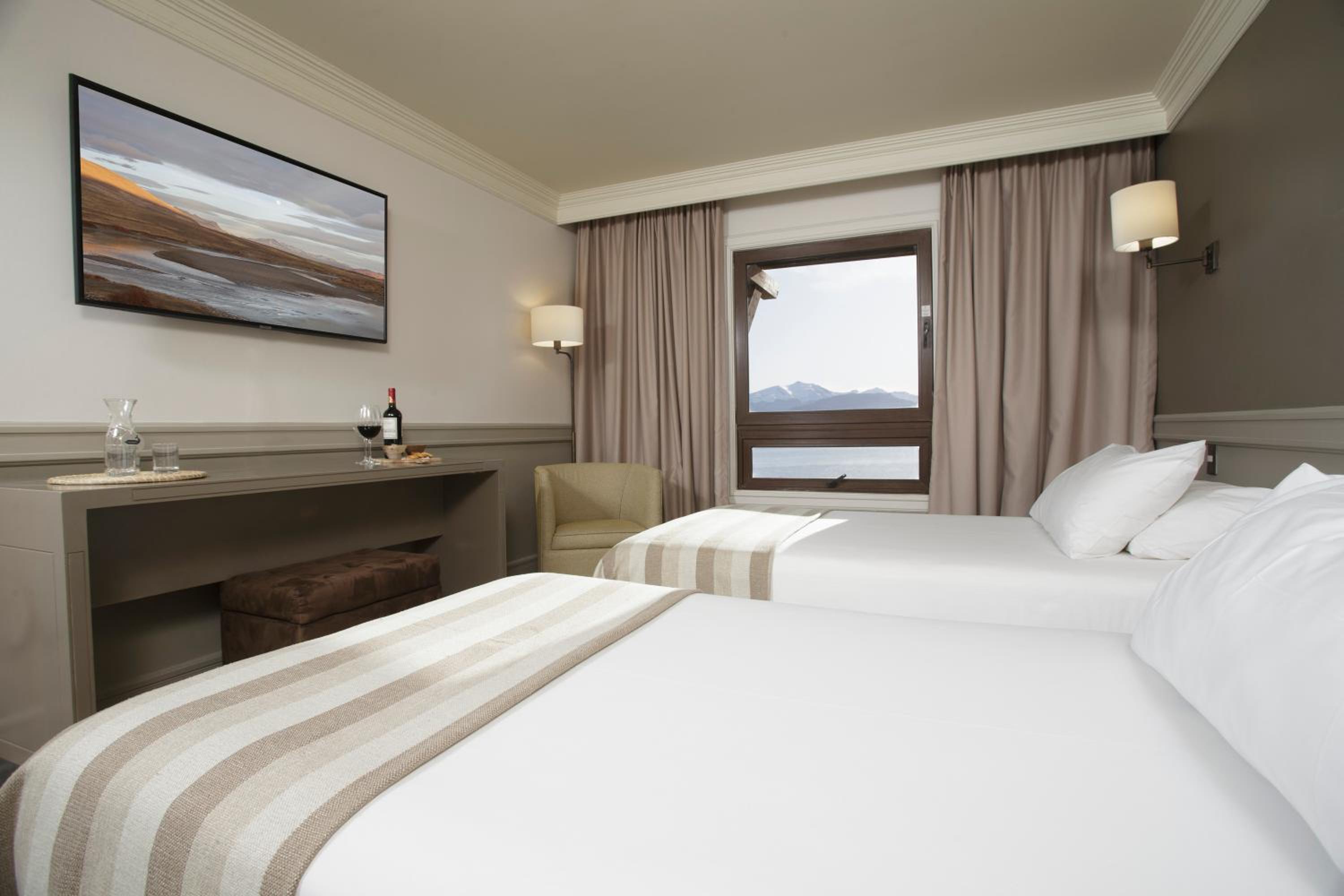 Superior Twin Room with Sea View - Photo 5