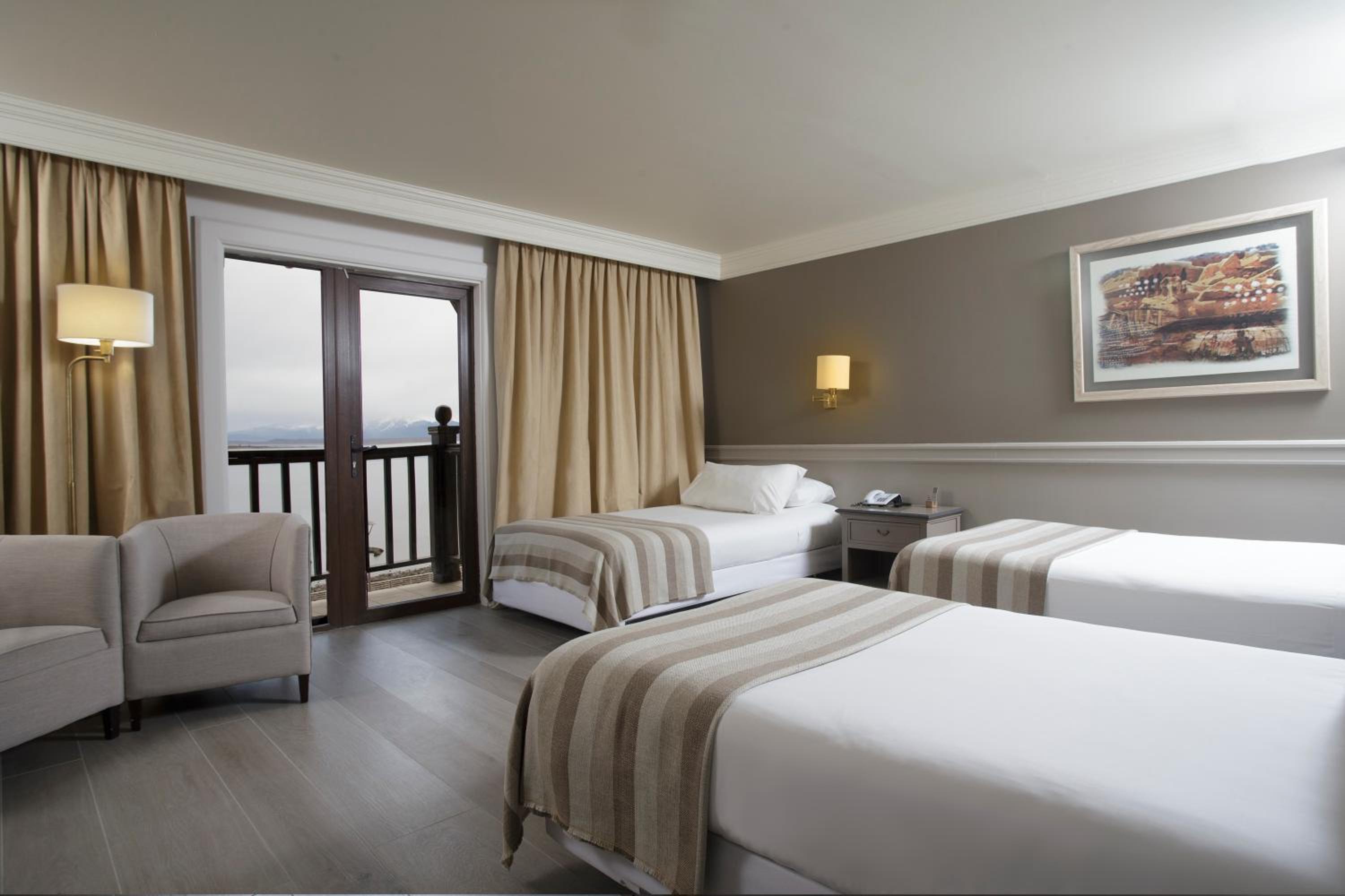 Superior Triple Room with Sea View - Photo 6