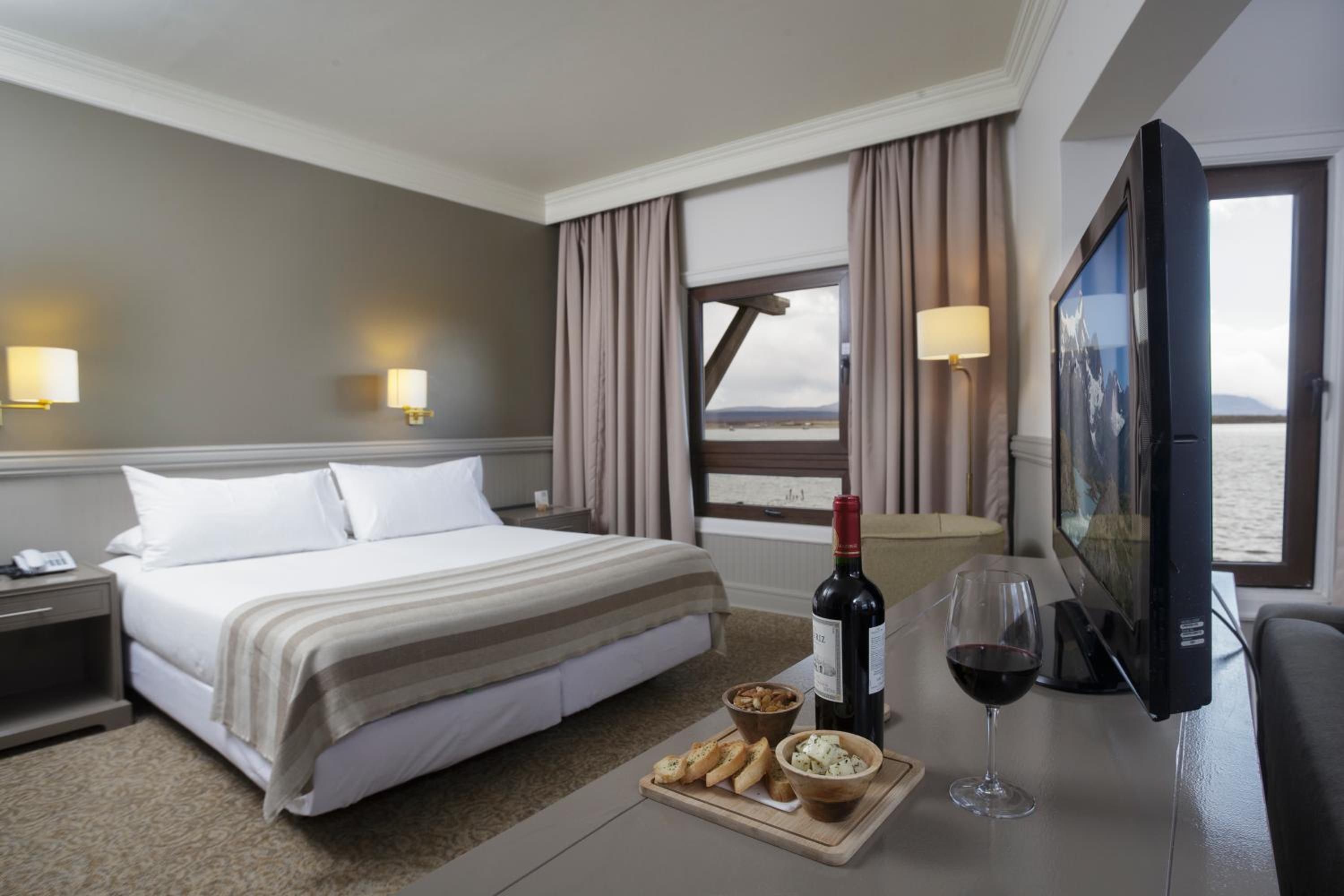 Superior Double Room with Sea View - Photo 6