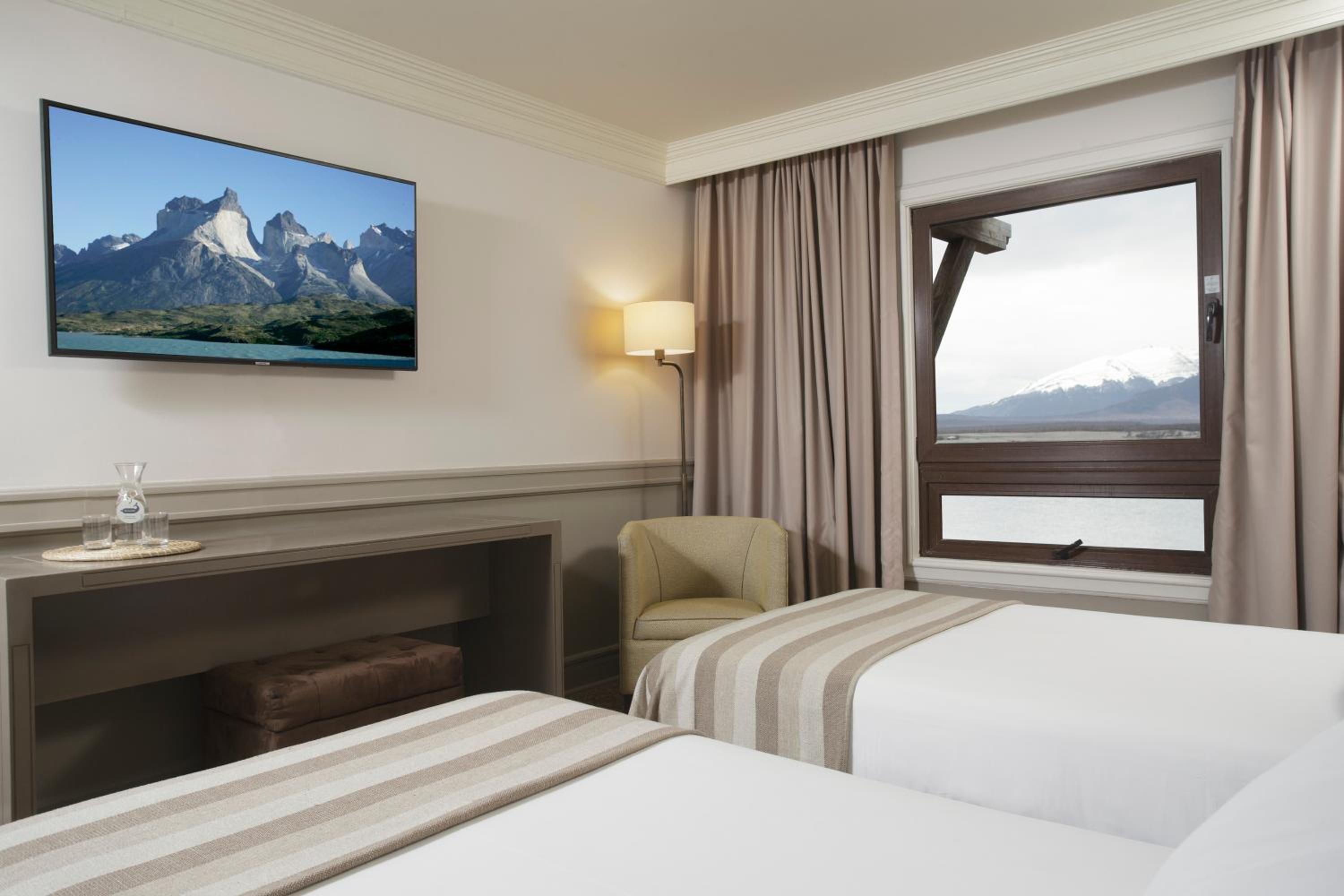 Superior Twin Room with Sea View - Photo 1